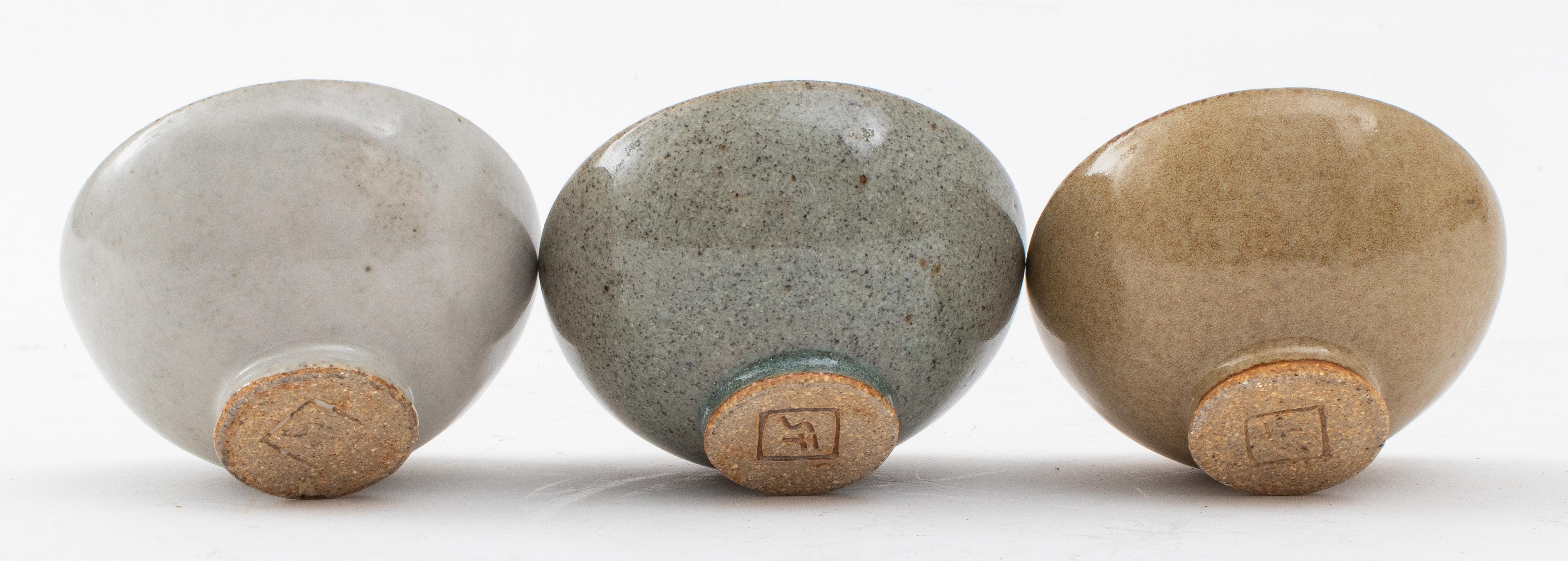 Japonisme Steve Friedlander Glazed Ceramic Sake Cups, Set of 3, Signed For Sale