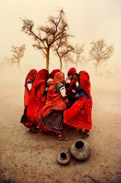 Dust Storm (Vertical) de Steve McCurry, 1983, impression numérique en C-Print, Photographie