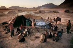 Uomini partecipano al programma di sensibilizzazione sulle mine a Kandahar - Fotografia a colori, documentario