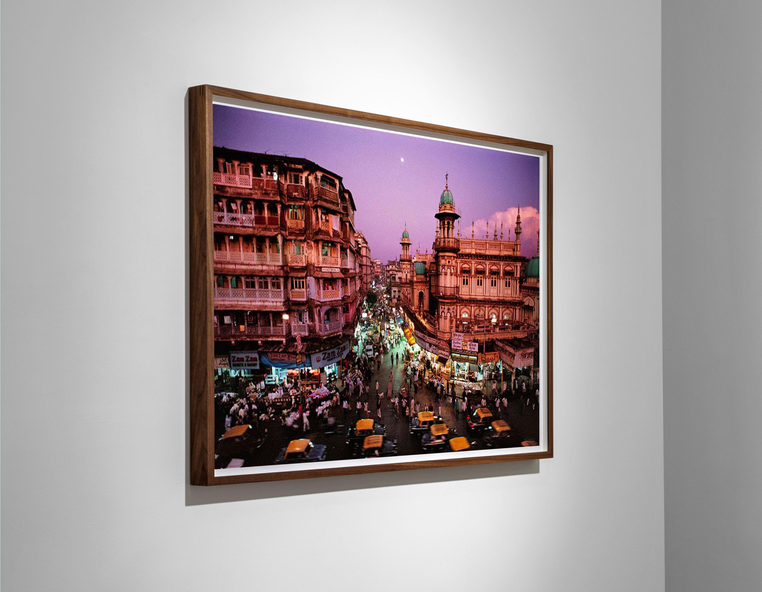 Moonrise in Mumbai, Indien, 1994  - Steve McCurry (Farbfotografie) im Angebot 1