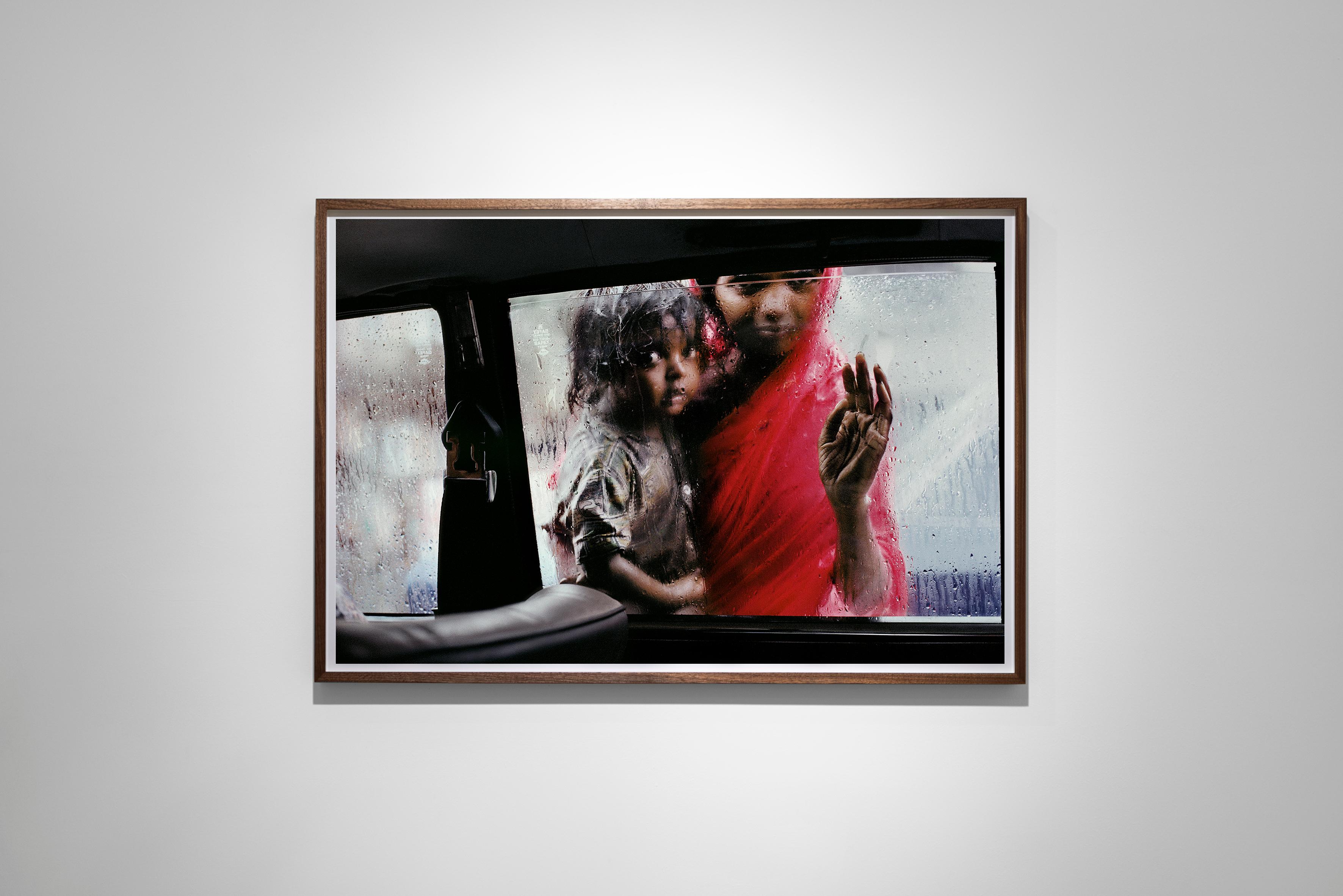 Mother and Child at Car Window, Bombay, India, 1993  - Steve McCurry  For Sale 1