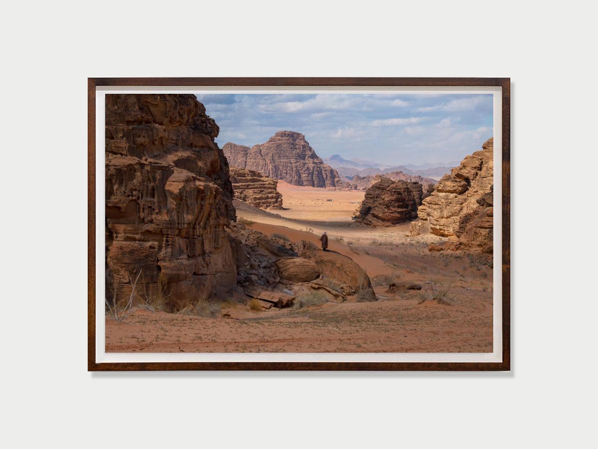 Wadi Rum, Jordanie, 2019 - Steve McCurry (photographie couleur) en vente 1