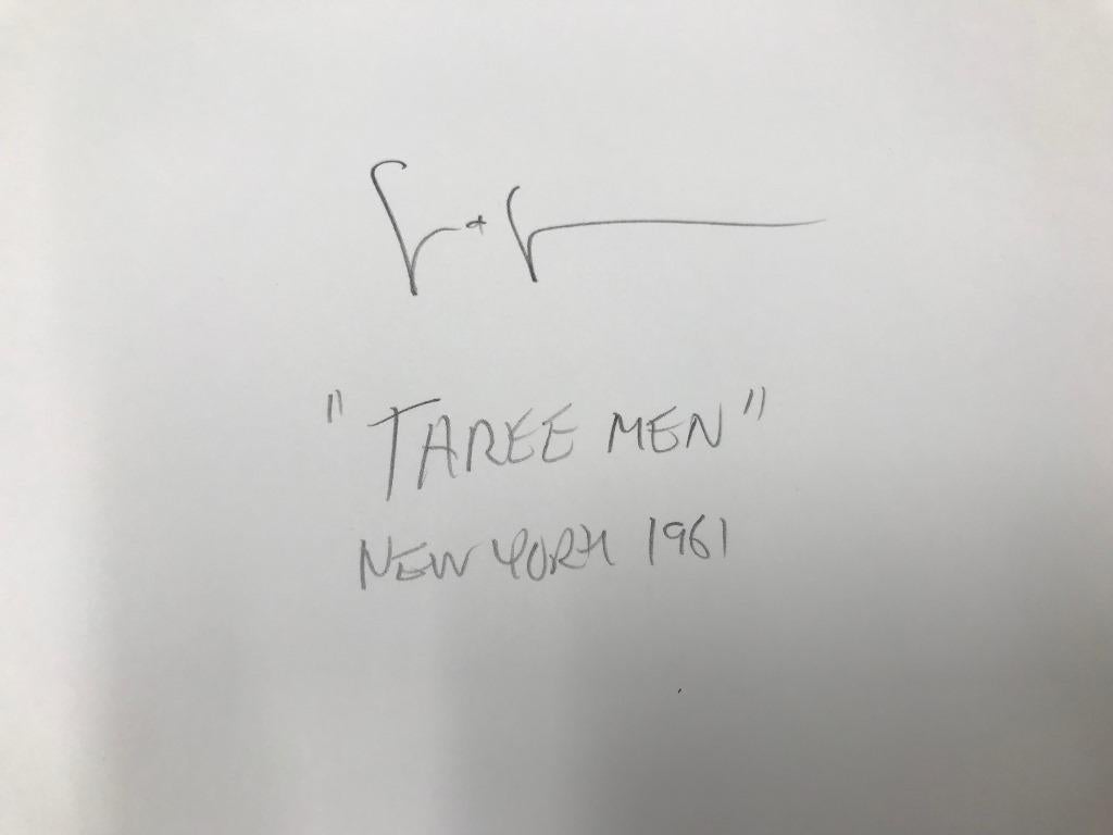 Steve Schapiro Signierter ikonischer Silber-Gelatinedruck mit Silber-Gelatinedruck „Three Men, New York 1961“ im Angebot 1