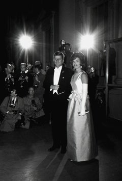 Photographie gélatino-argentique signée Steve Schapiro de John F. & Jacqueline Kennedy