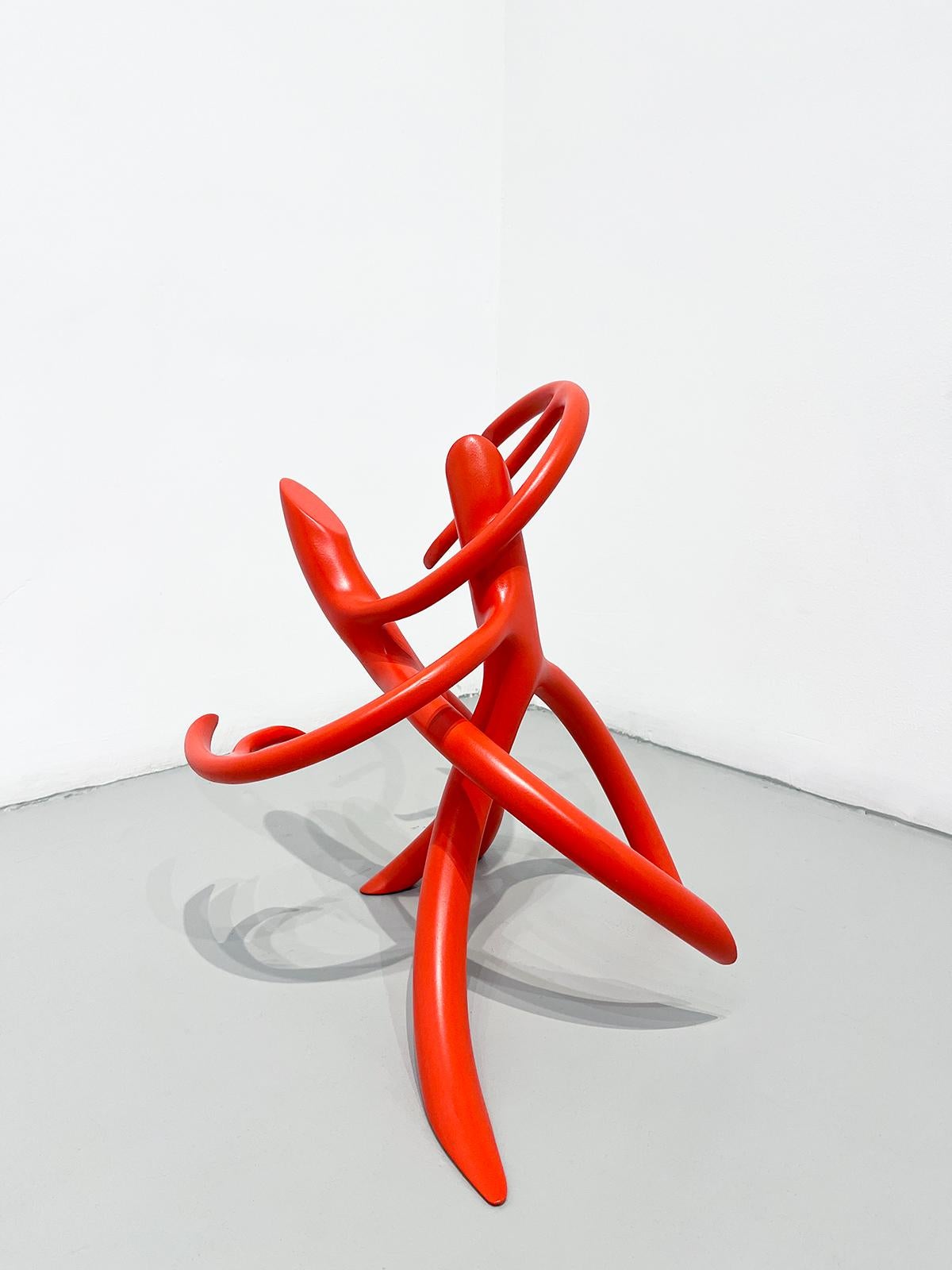 Piccola scultura di radici di albero modernista rosso in acciaio saldato, arte astratta