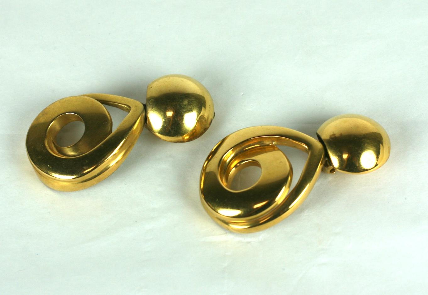 Steve Vaubel Matte Gold Swirl Pendant Drop Earrings In Good Condition For Sale In New York, NY