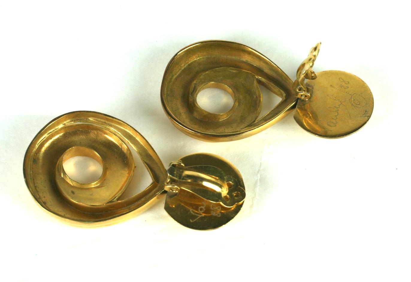 Women's Steve Vaubel Matte Gold Swirl Pendant Drop Earrings For Sale