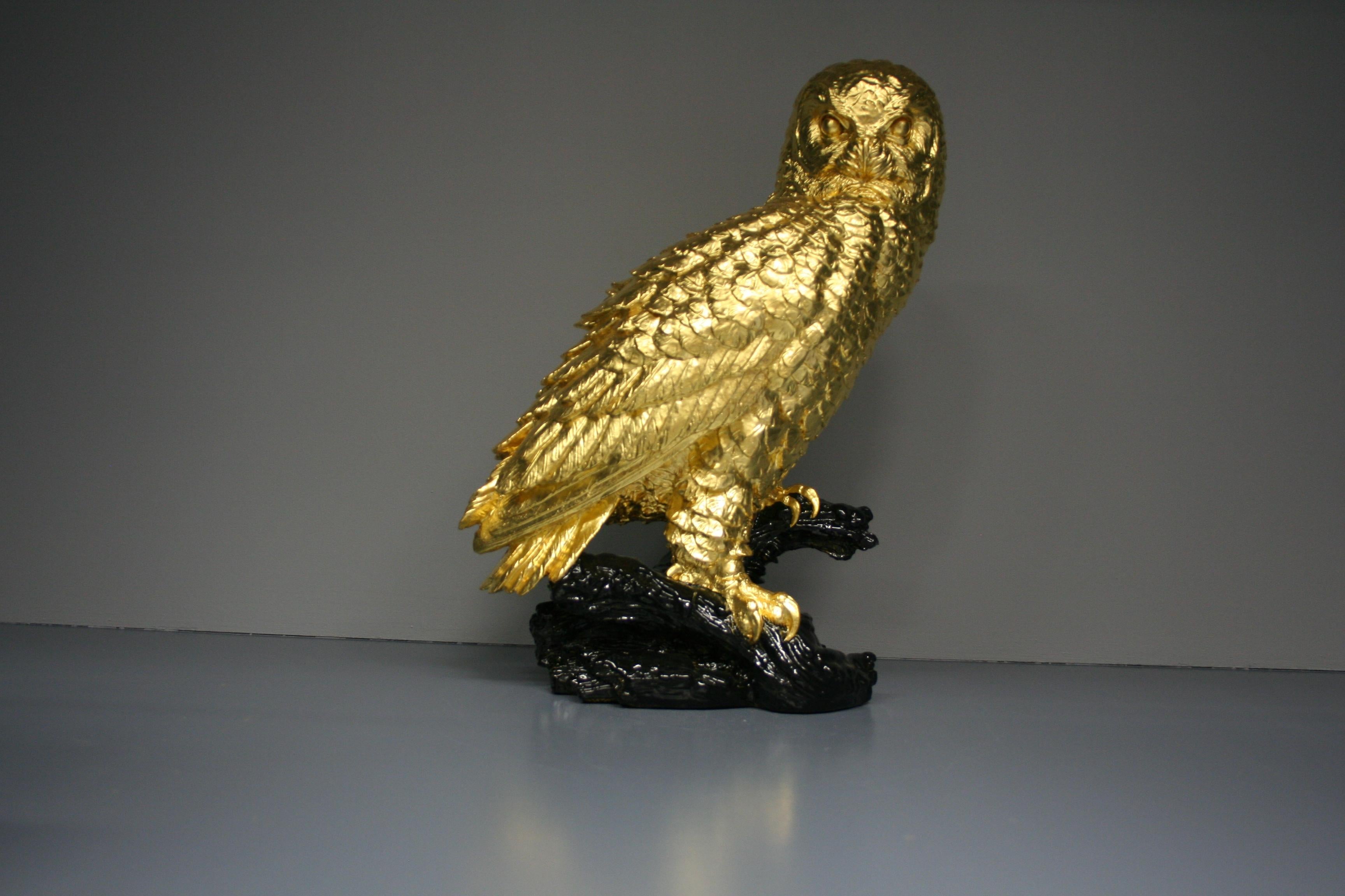 Golden owl 24 Karat gilded - Sculpture by Steven