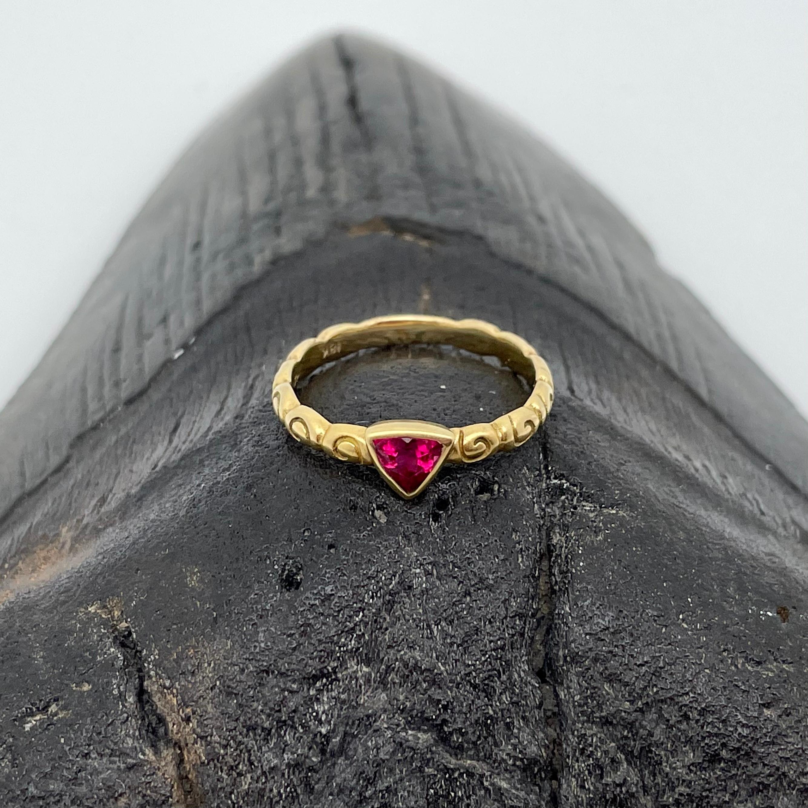 Trillion Cut Steven Battelle 0.3 Carats Trillium Pink Tourmaline 18K Gold Ring For Sale