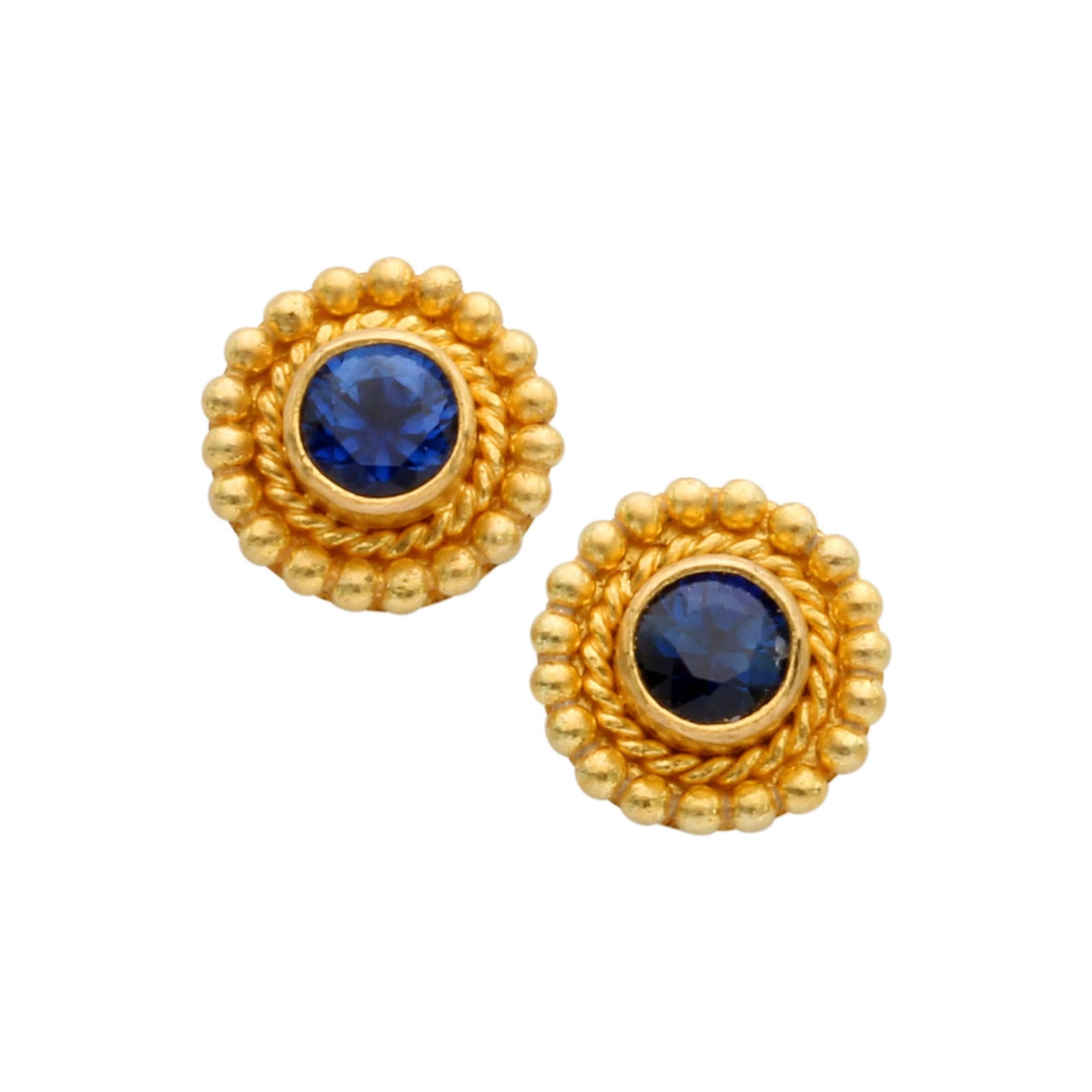 Steven Battelle - Boucles d'oreilles en or 22K avec saphir bleu de 0,4 carats Unisexe en vente