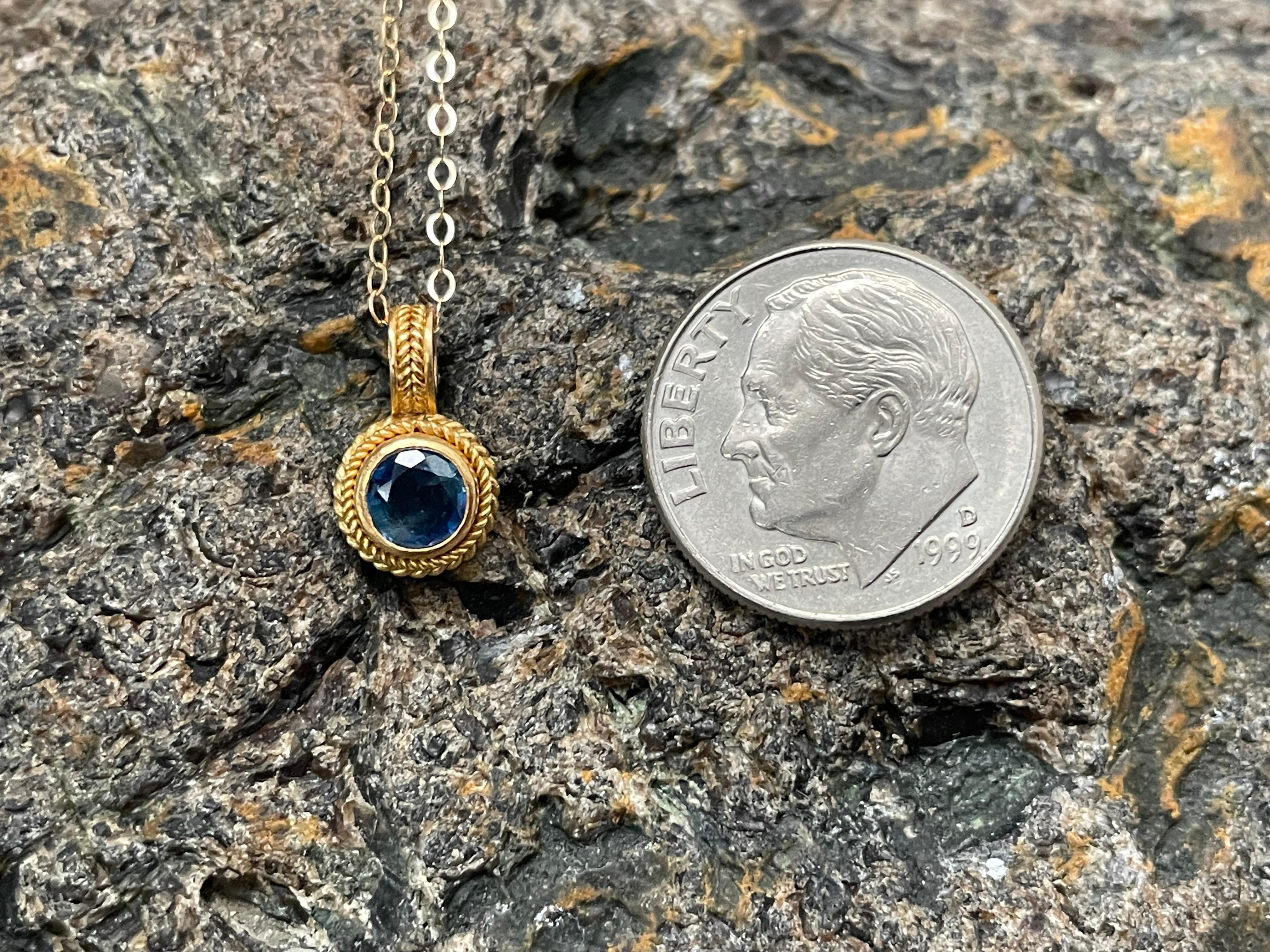 Steven Battelle 0.6 Carats Blue Sapphire 22K Gold Pendant In New Condition For Sale In Soquel, CA