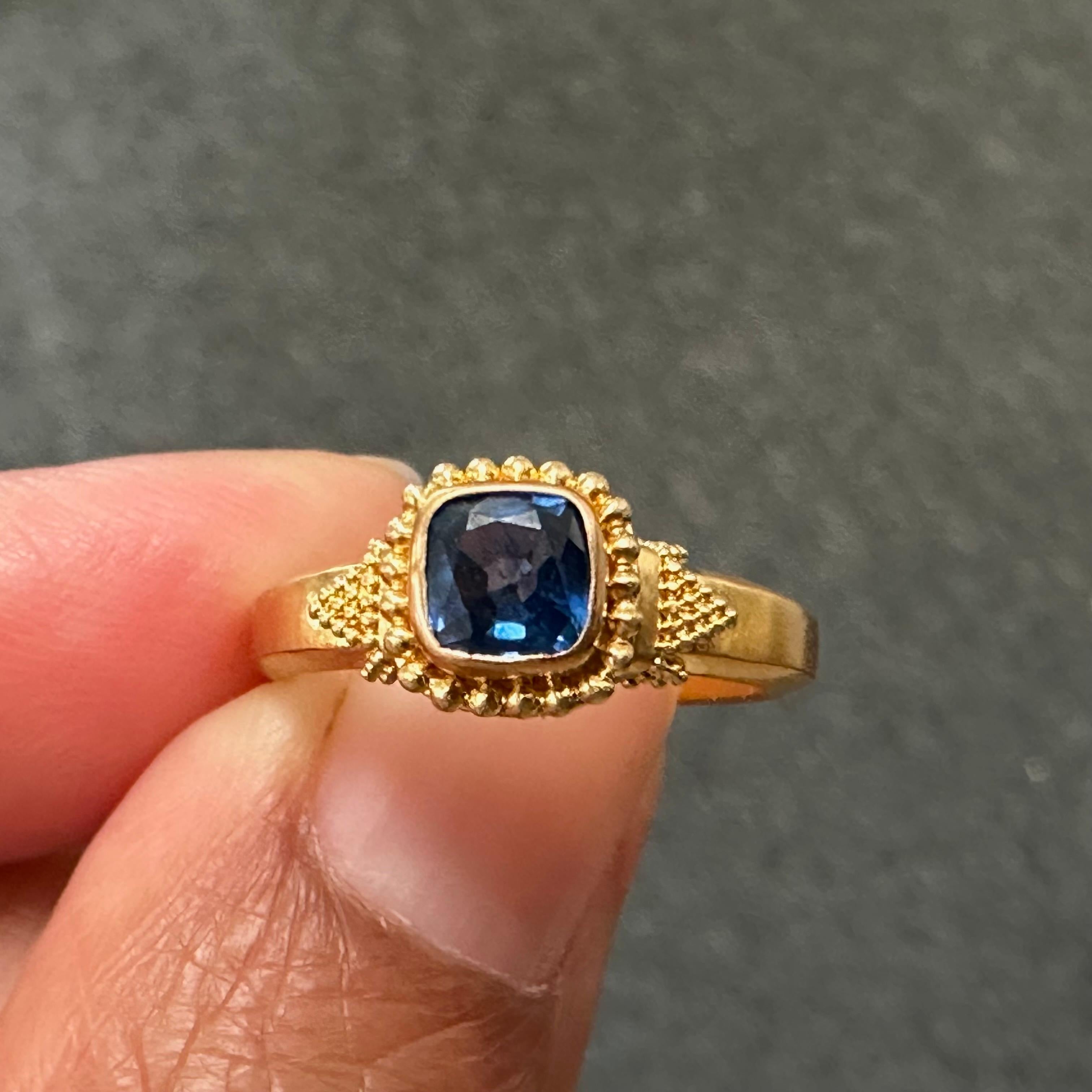Steven Battelle 0.7 Carats Blue Sapphire 22k Gold Ring For Sale 1