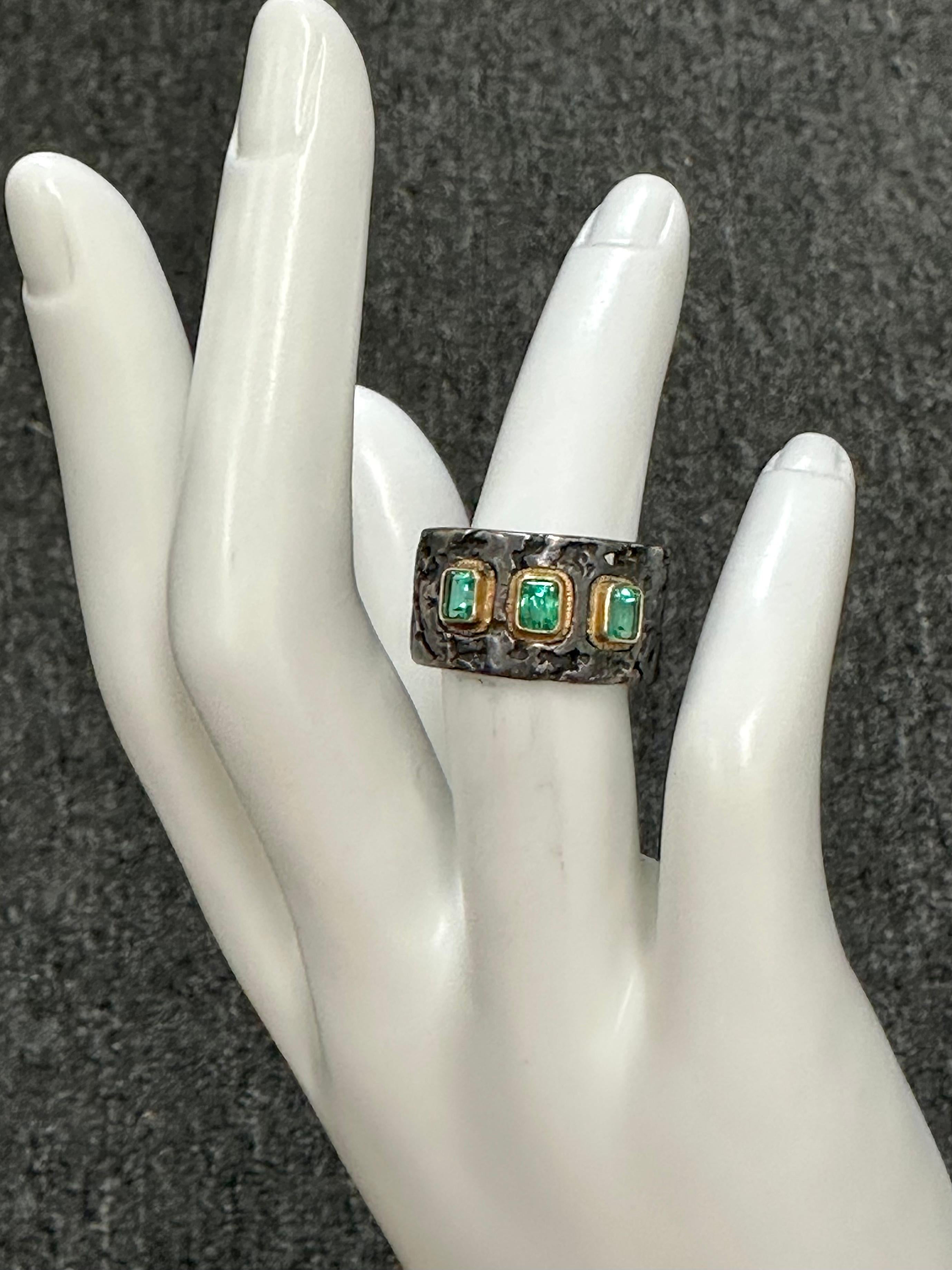 Rose Cut Steven Battelle 0.7 Carats Columbian Emeralds Oxidized Silver 18k Gold Ring For Sale