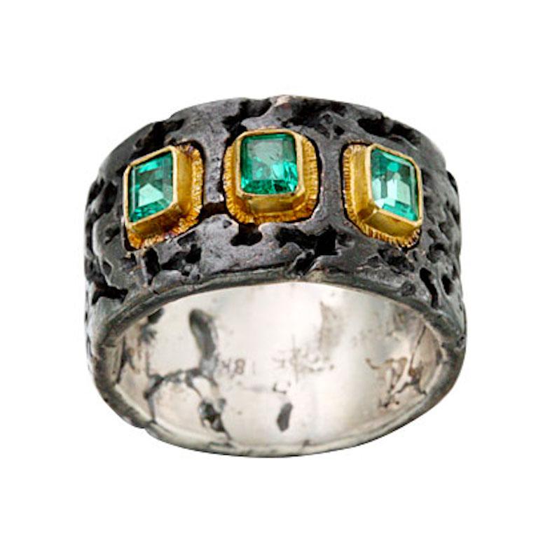 Steven Battelle 0.7 Carats Columbian Emeralds Oxidized Silver 18k Gold Ring For Sale