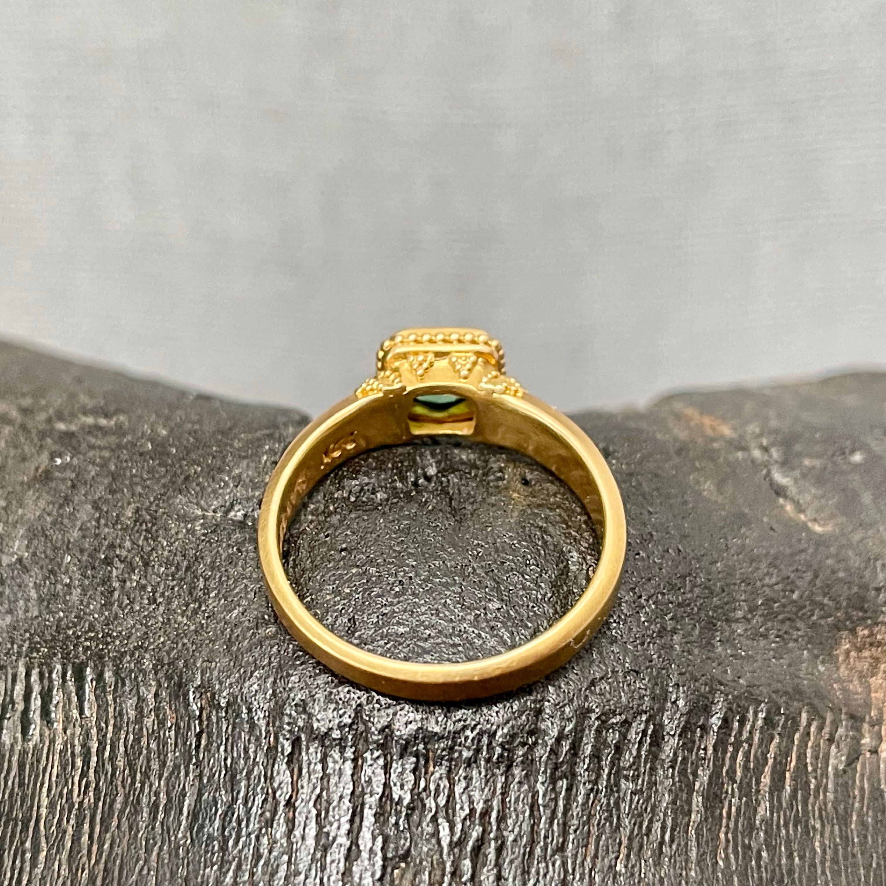 Steven Battelle 0,7 Karat grüner Turmalin 22K Gold Ring im Angebot 2