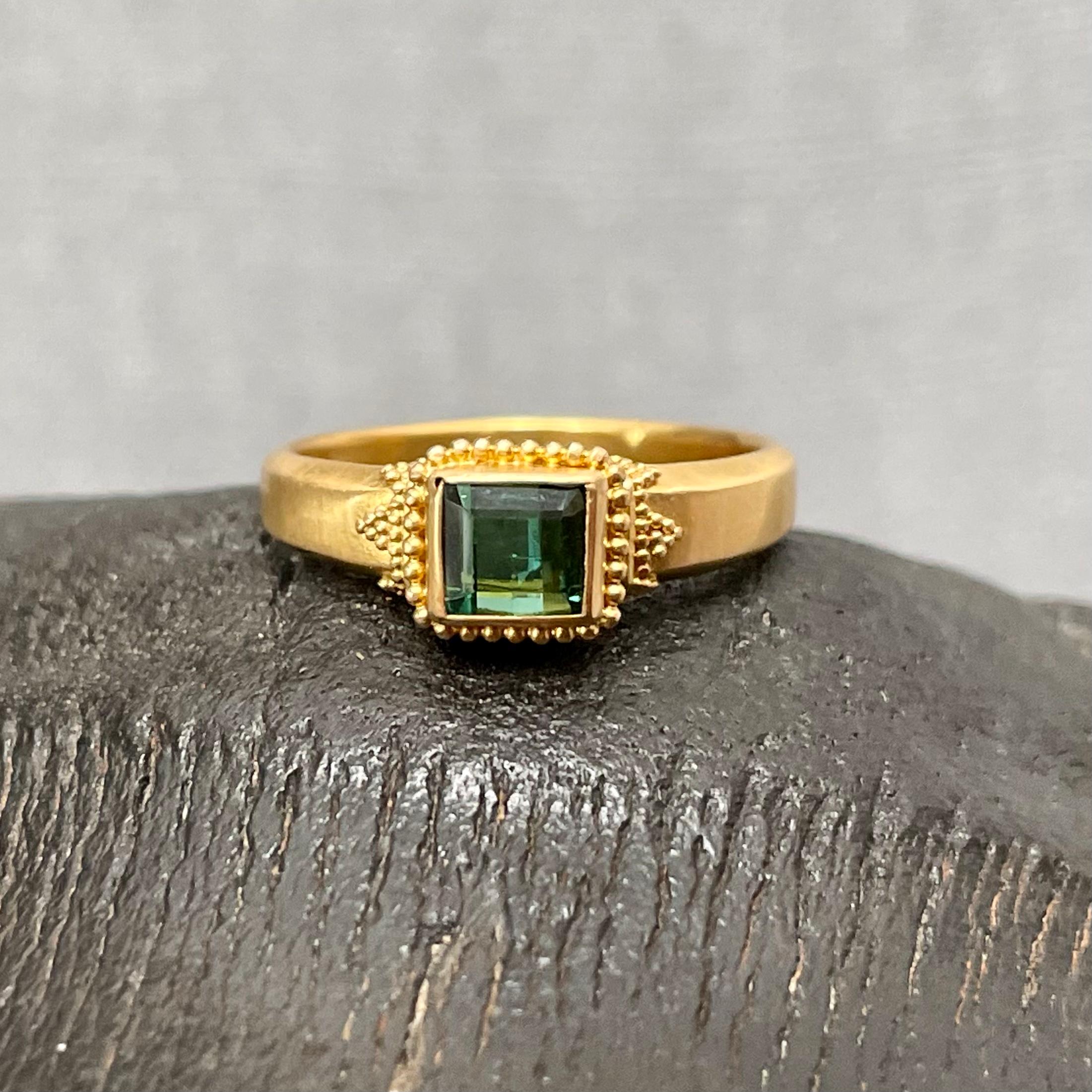 Steven Battelle 0.7 Carats Green Tourmaline 22K Gold Ring For Sale 1