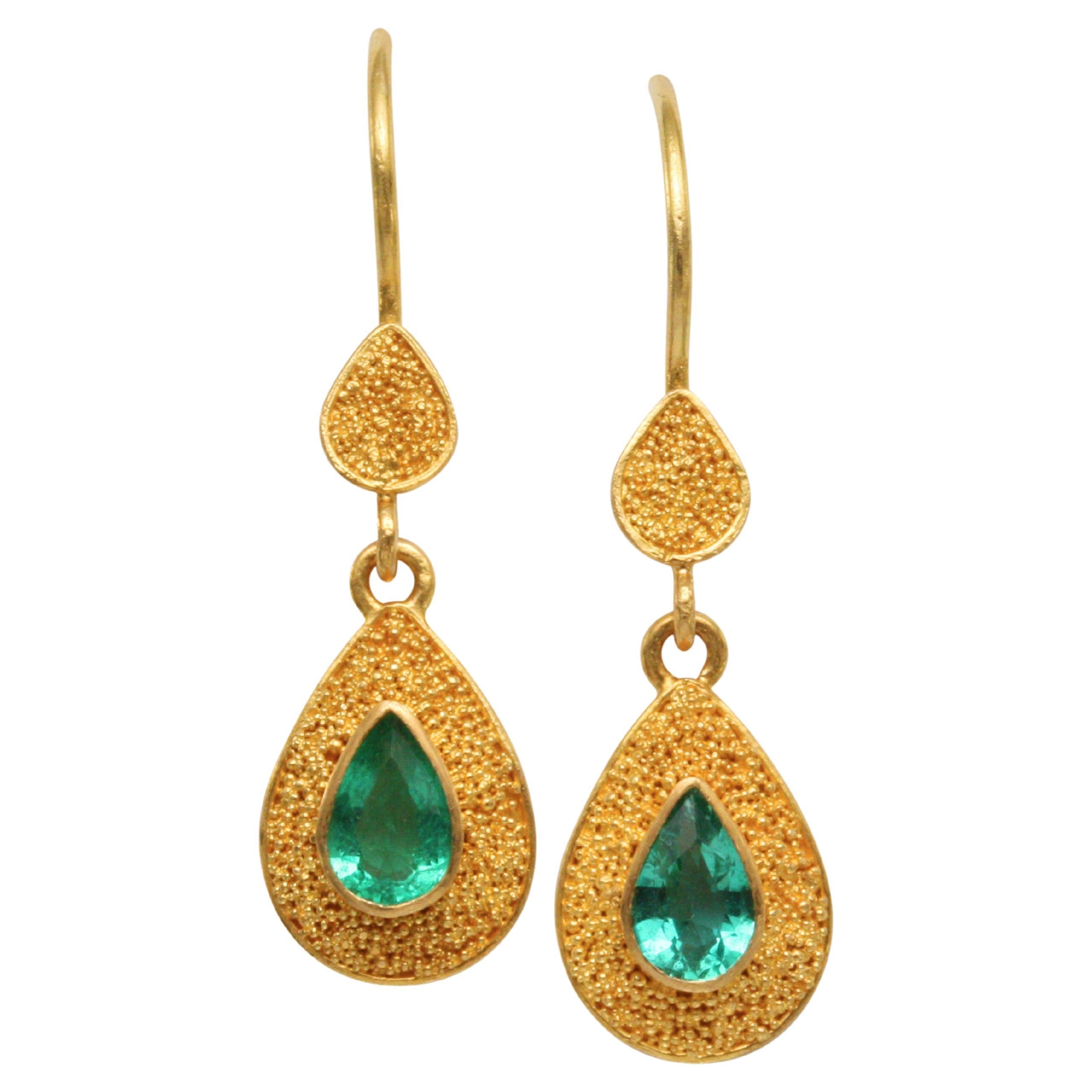 Steven Battelle 0.75 Carats Emerald 22k Gold Wire Earrings For Sale