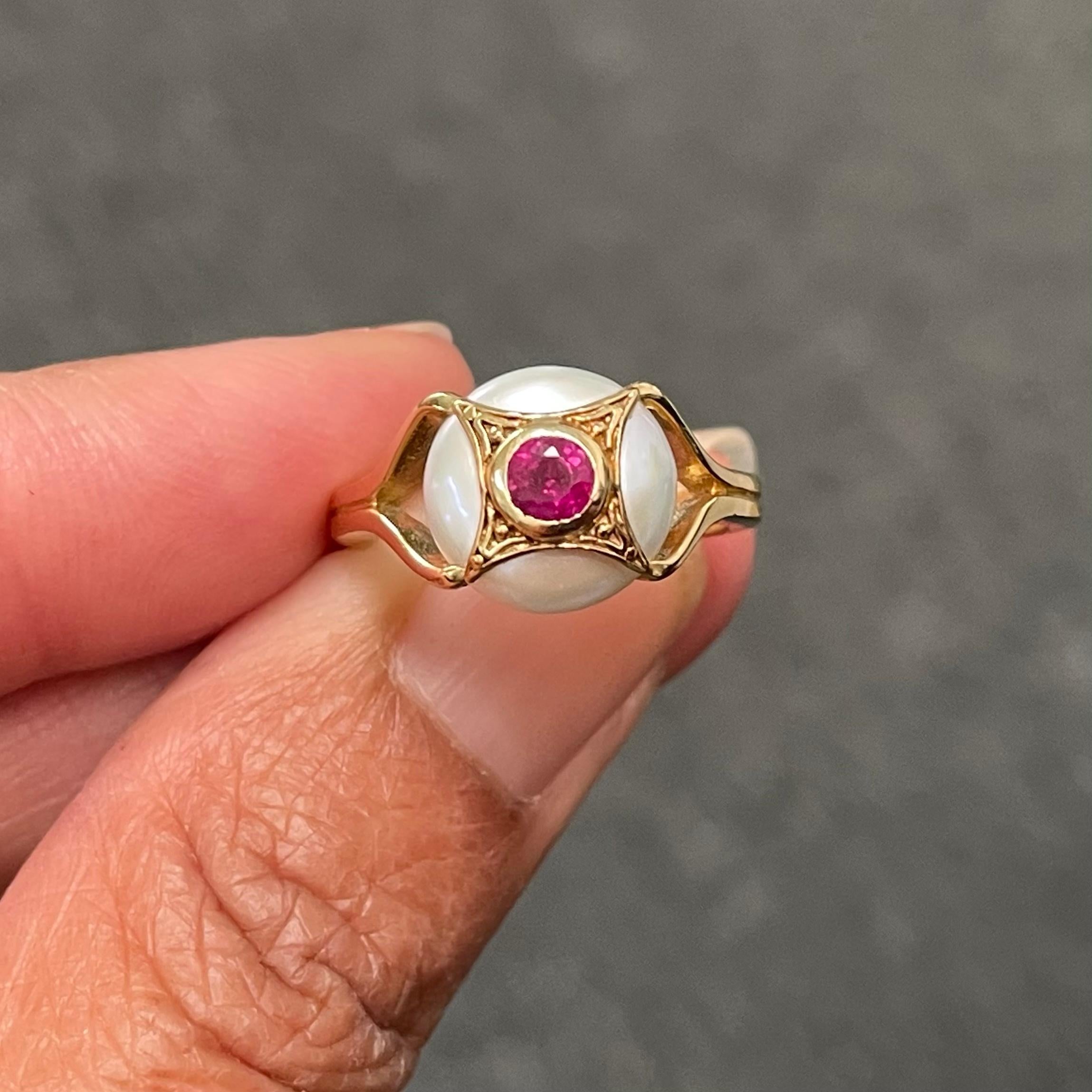 Steven Battelle 0.8 Carat Ruby Pearl 18K Gold Ring For Sale 1