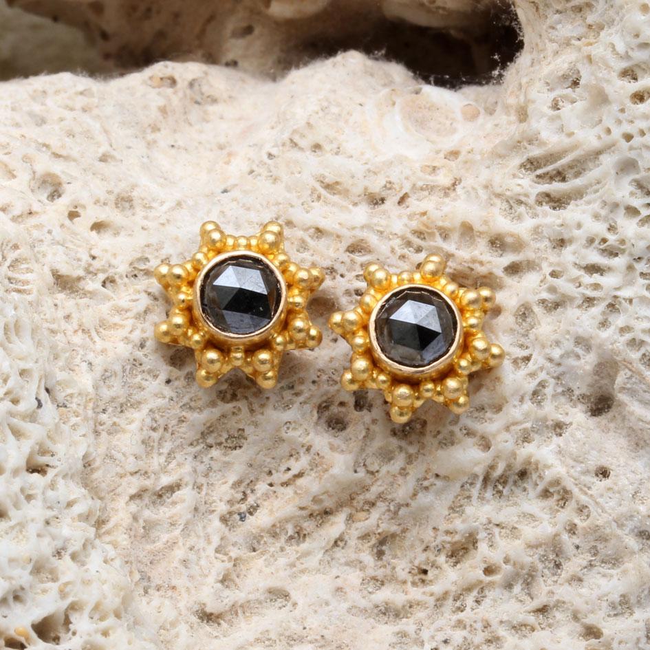 Steven Battelle 0.8 Carats Black Diamond 22K Gold Post Earrings In New Condition For Sale In Soquel, CA