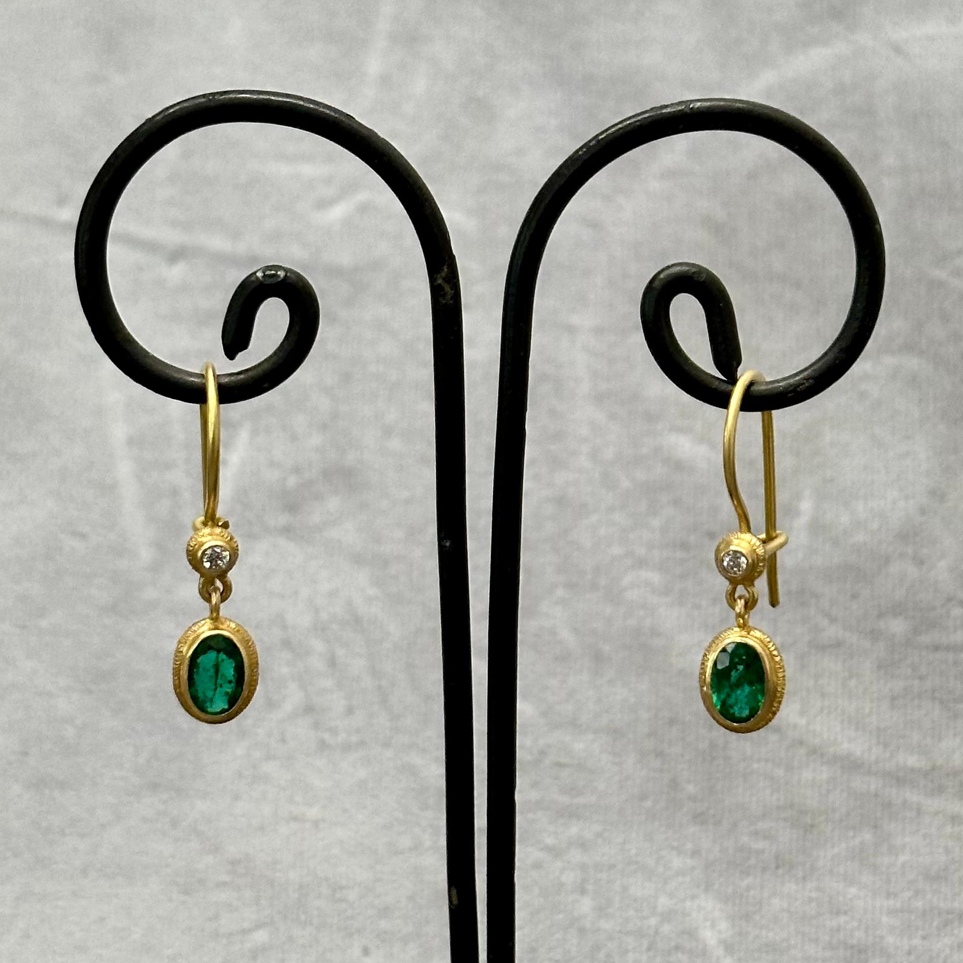 Steven Battelle 0.9 Carats Emerald Diamond 18K Gold Wire Earrings In New Condition For Sale In Soquel, CA