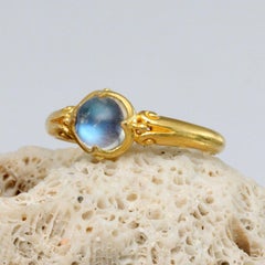 Steven Battelle 0.9 Carats Rainbow Moonstone 18K Gold Ring