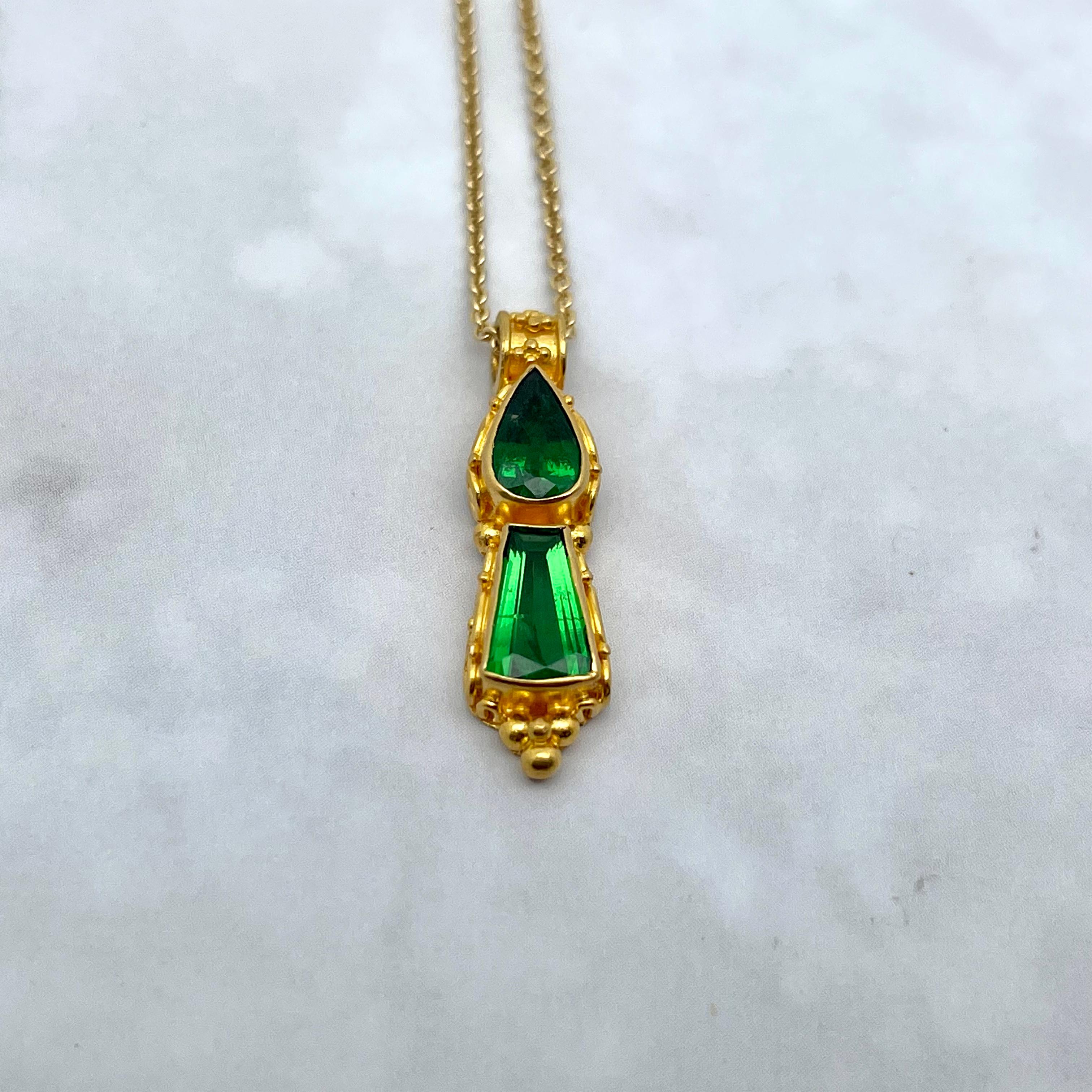 Steven Battelle Pendentif en or 22 carats avec deux pierres tsavorites de 1,0 carat Neuf - En vente à Soquel, CA