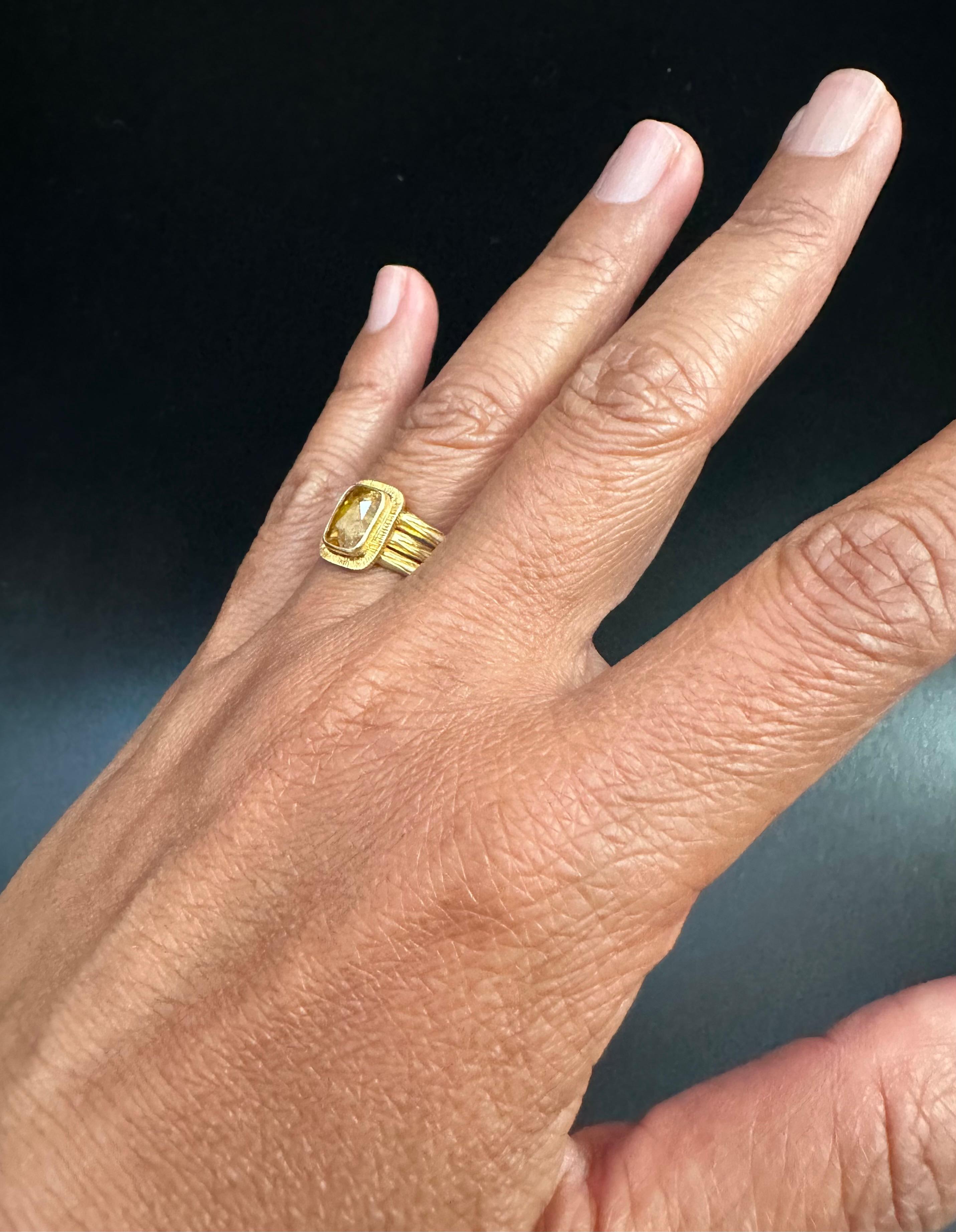 Steven Battelle 1.0 Carats Yellow Diamond 18K Gold Ring For Sale 6