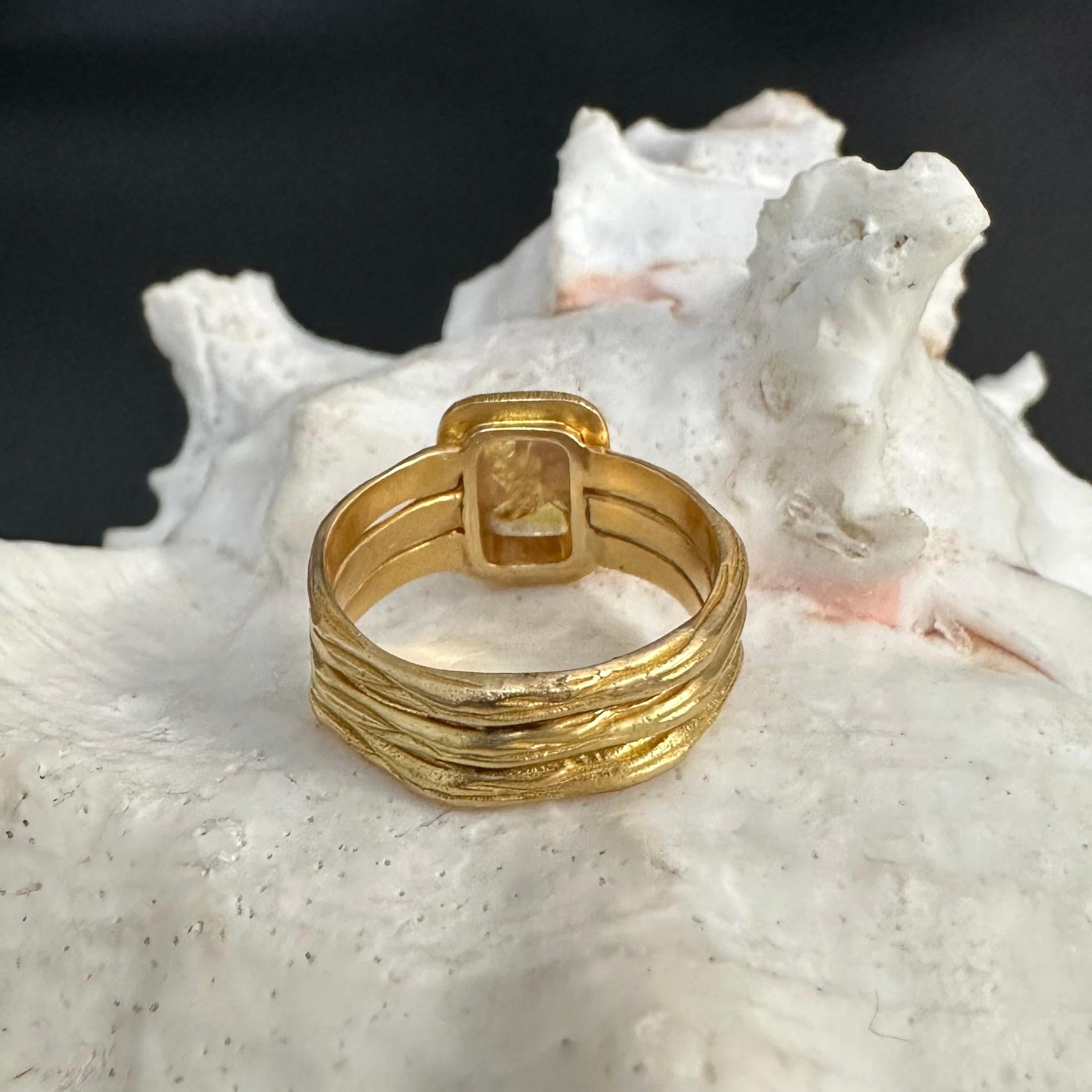 Steven Battelle 1.0 Carats Yellow Diamond 18K Gold Ring For Sale 3