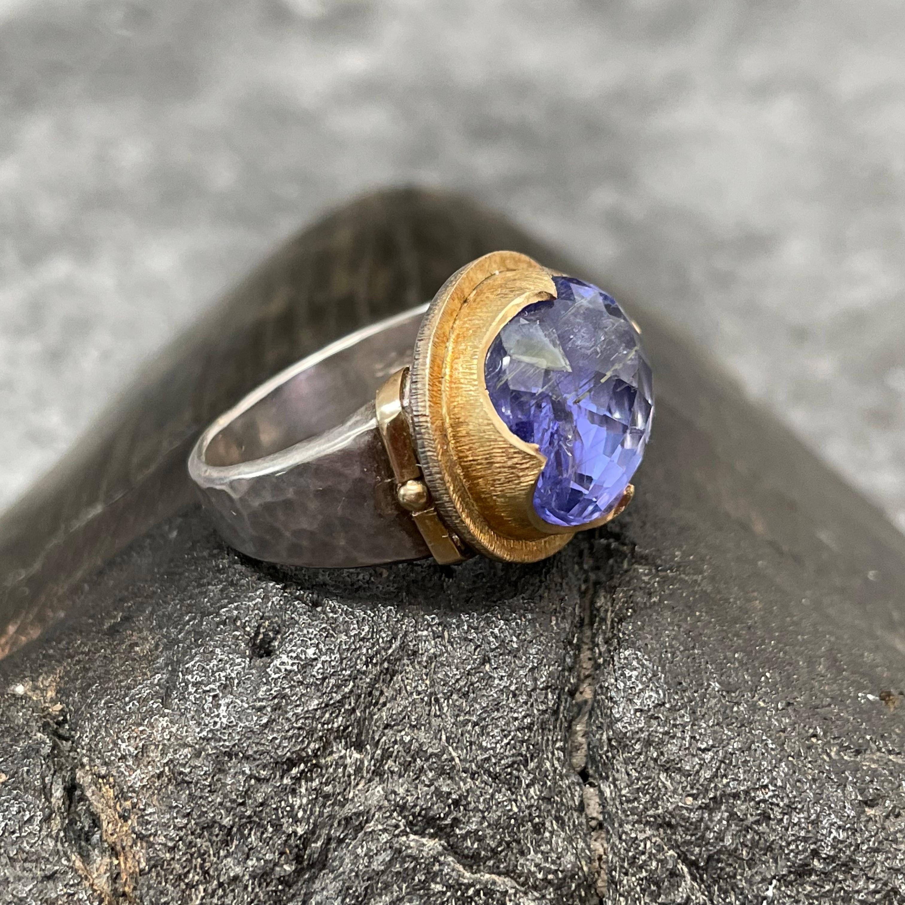 Steven Battelle 10.1 Carats Tanzanite Silver and 18k Gold Ring For Sale 4