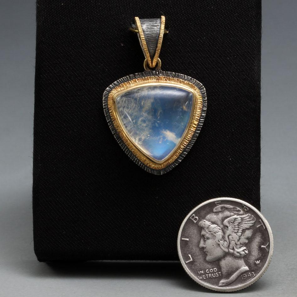 Steven Battelle 10.2 Carats Rainbow Moonstone Silver/18K Pendant With Chain In New Condition For Sale In Soquel, CA