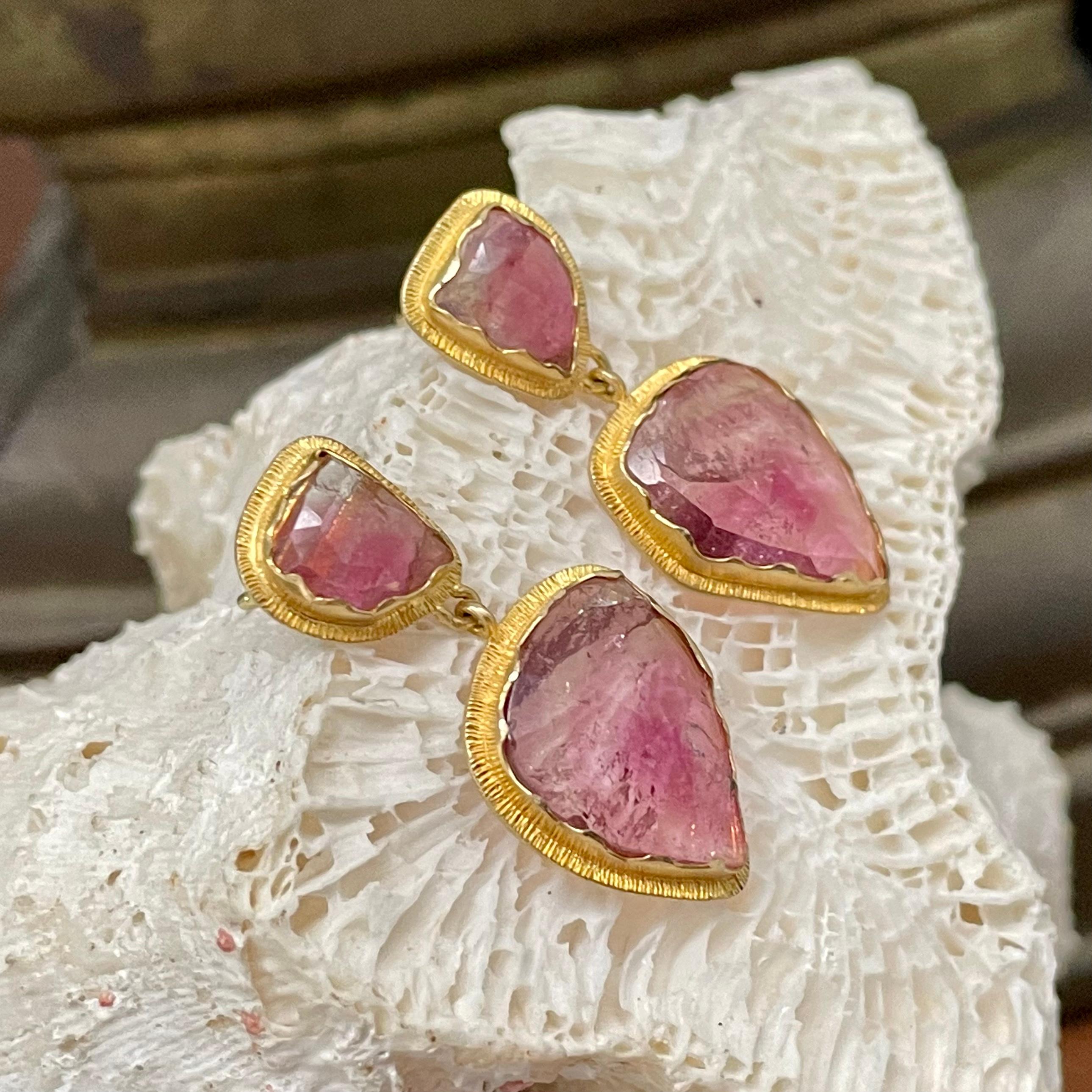 Steven Battelle 10.5 Carats Watermelon Tourmaline 18K Gold Post Earrings In New Condition For Sale In Soquel, CA