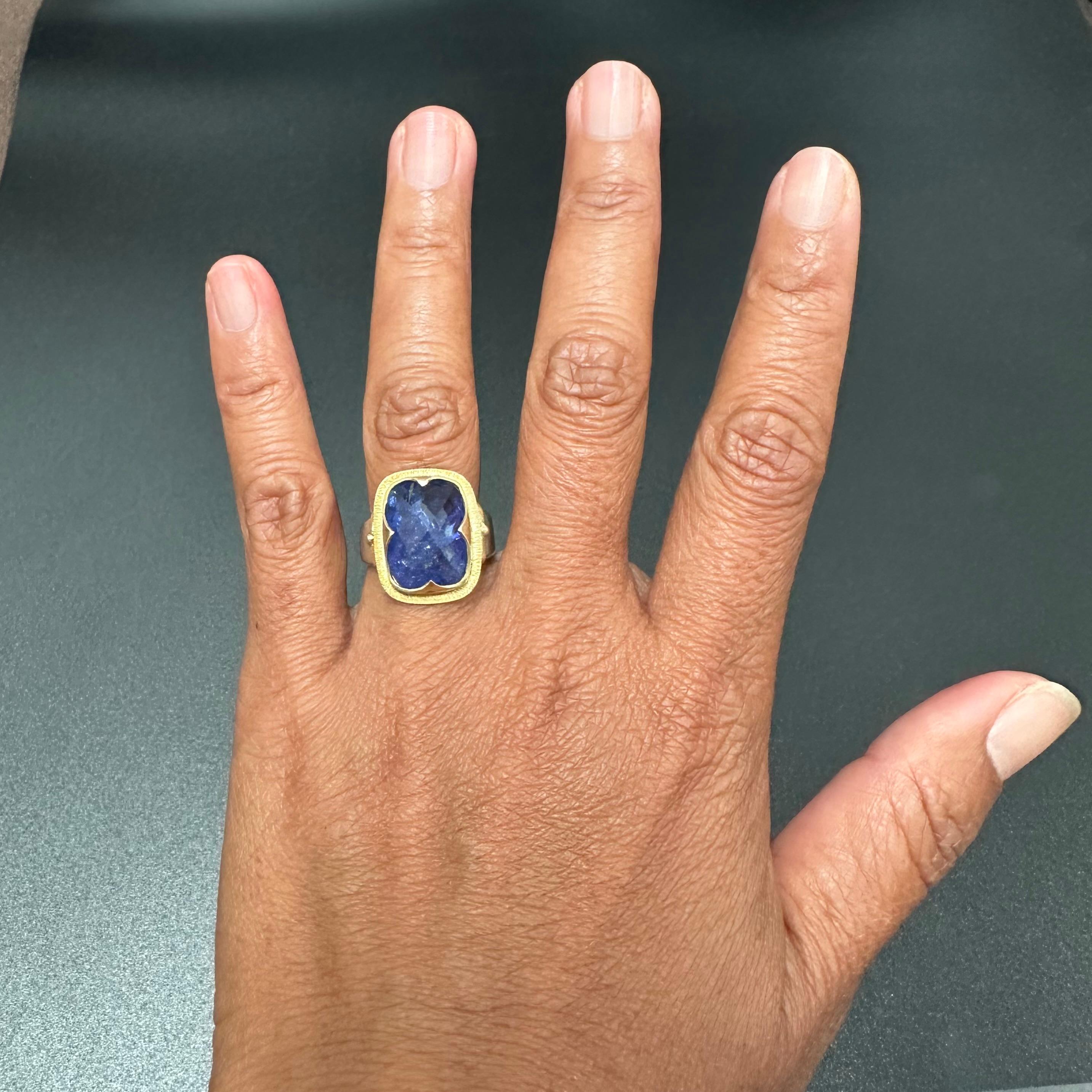 Steven Battelle, bague en or 18 carats avec tanzanite de 10,7 carats en vente 6
