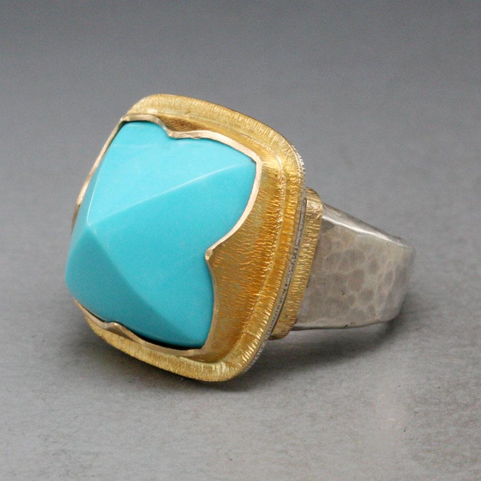 Steven Battelle 10.8 Carats Sleeping Beauty Turquoise 18K Gold Silver Ring For Sale 2