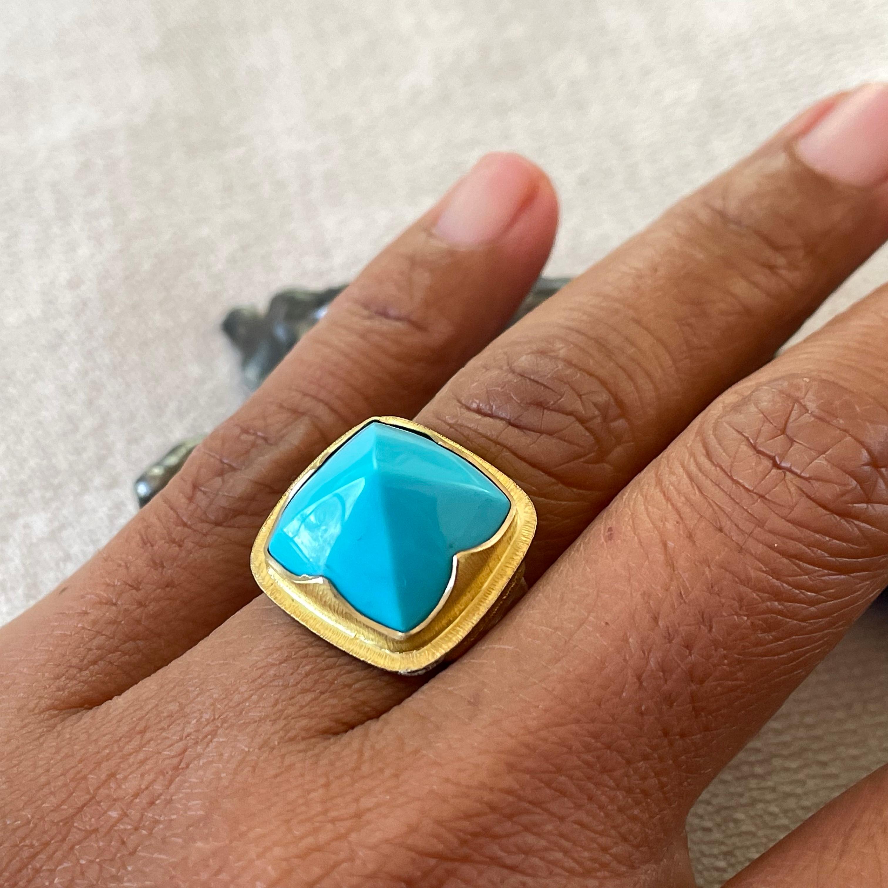 Cushion Cut Steven Battelle 10.8 Carats Sleeping Beauty Turquoise 18K Gold Silver Ring For Sale