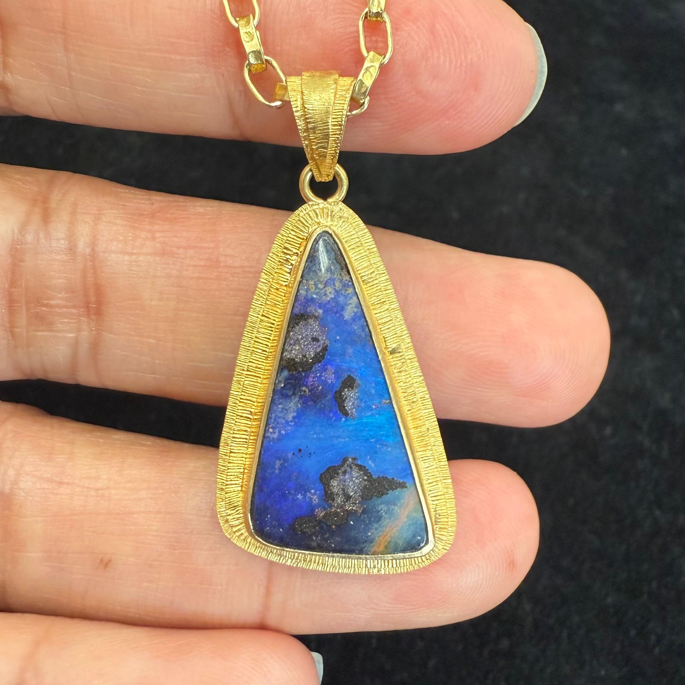 Steven Battelle 10.9 Carats Australian Boulder Opal 18K Gołd Pendant For Sale 1