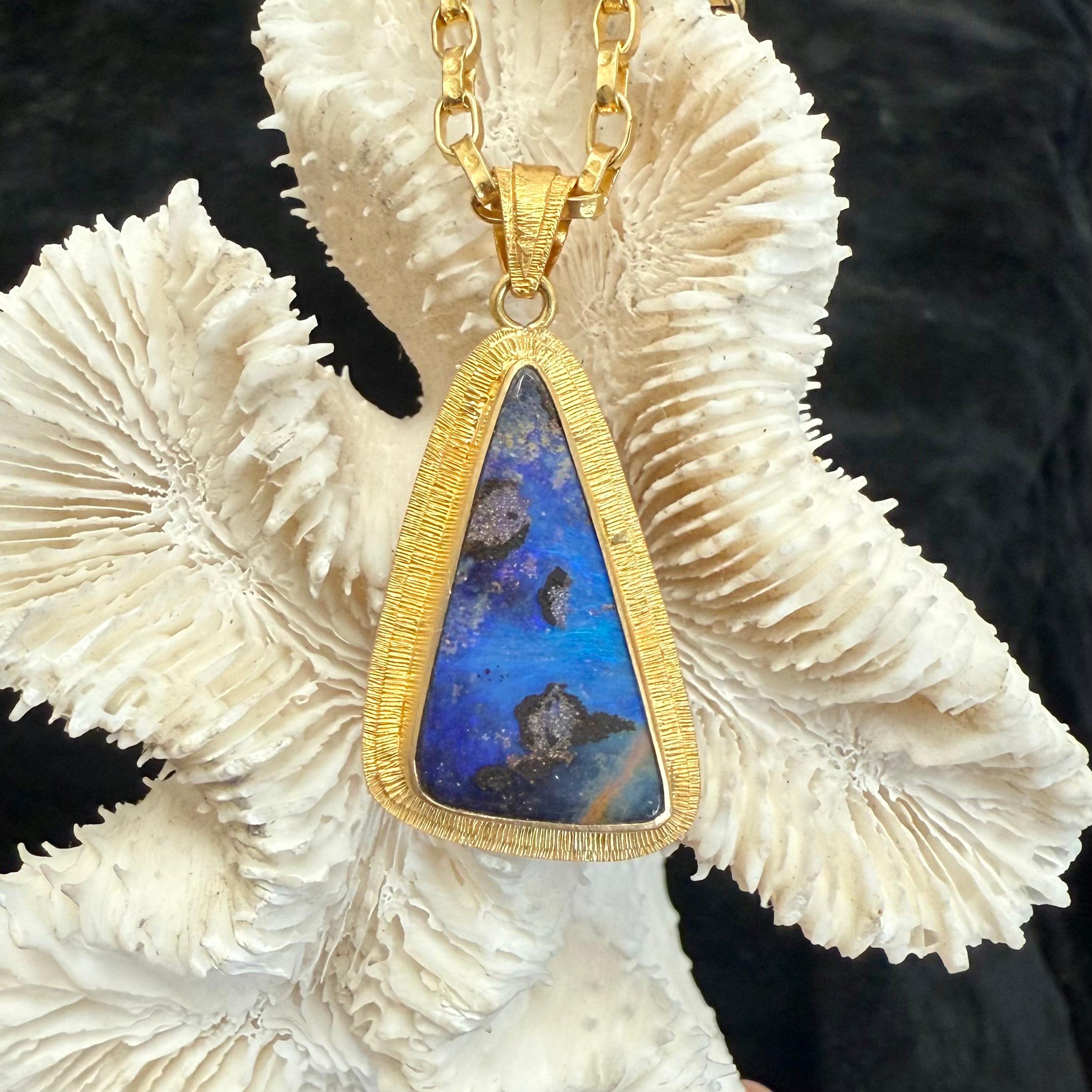 Steven Battelle 10.9 Carats Australian Boulder Opal 18K Gołd Pendant For Sale 2