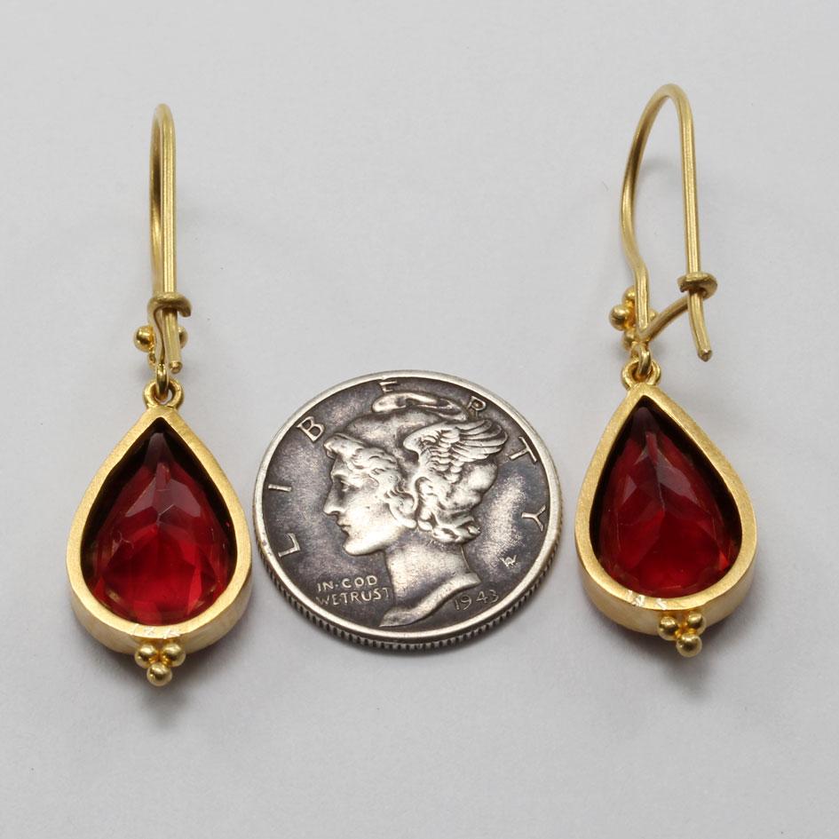 Steven Battelle 10.9 Carats Mozambique Garnet 18K Gold Wire Earrings In New Condition For Sale In Soquel, CA