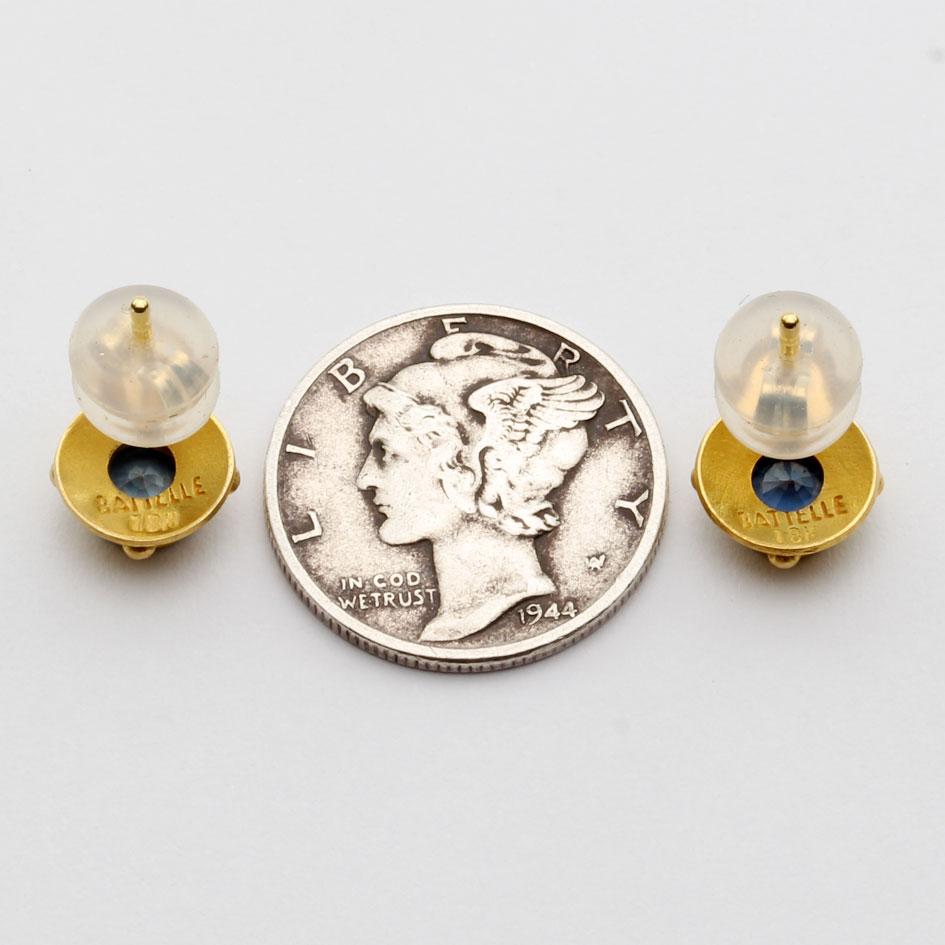 Steven Battelle - Boucles d'oreilles or 18K saphir bleu 1,1 carats en vente 1