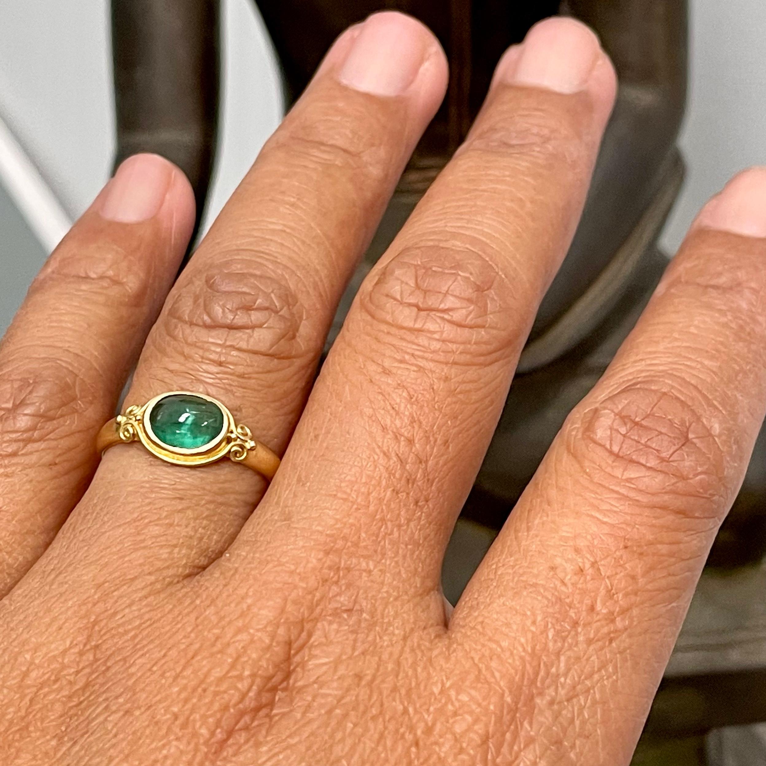 Women's Steven Battelle 1.1 Carats Cabochon Emerald 18K Gold Ring