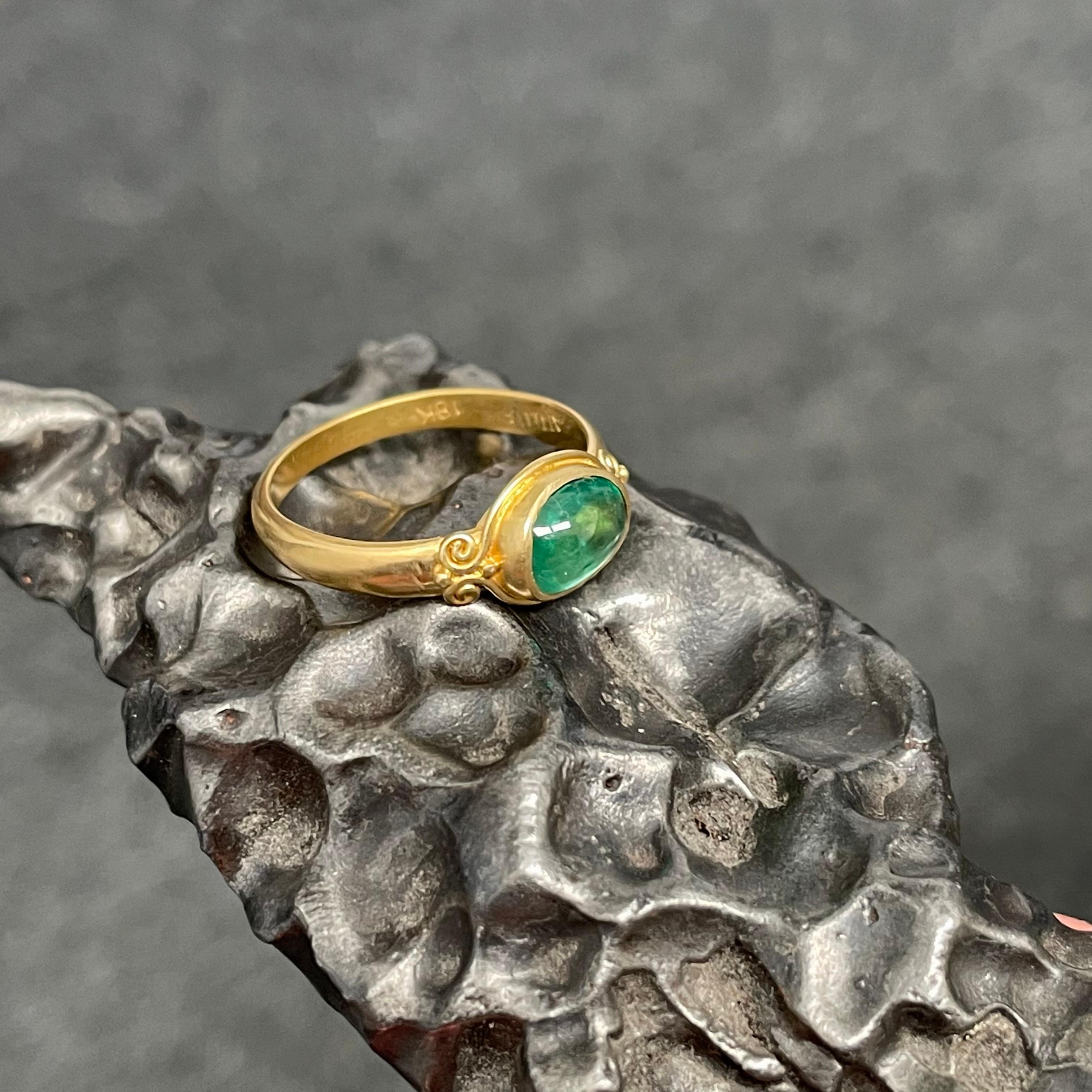 Steven Battelle 1.1 Carats Cabochon Emerald 18K Gold Ring 4
