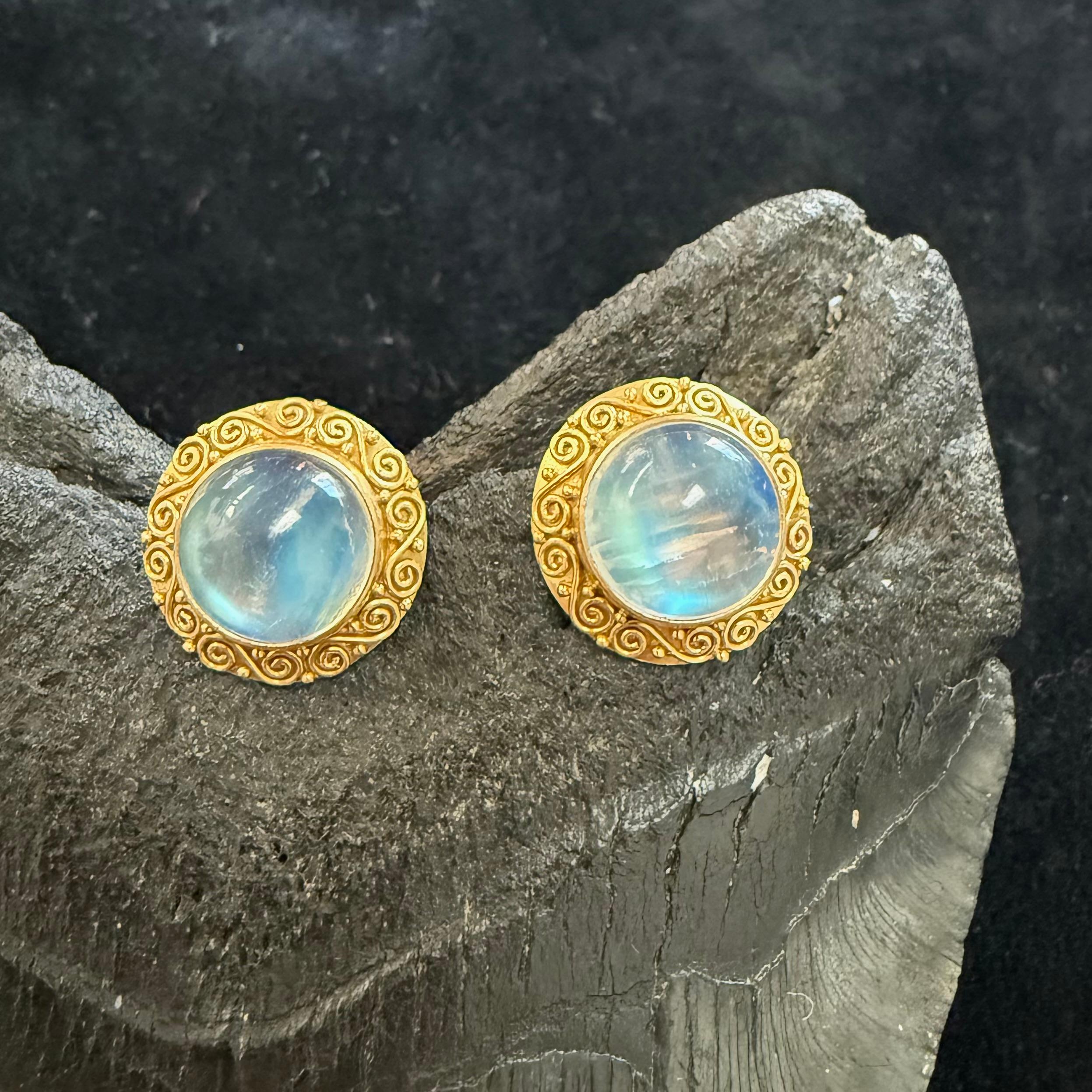 Women's or Men's Steven Battelle 11.0 Carats Rainbow Moonstone 18K Gold Post Earrings For Sale