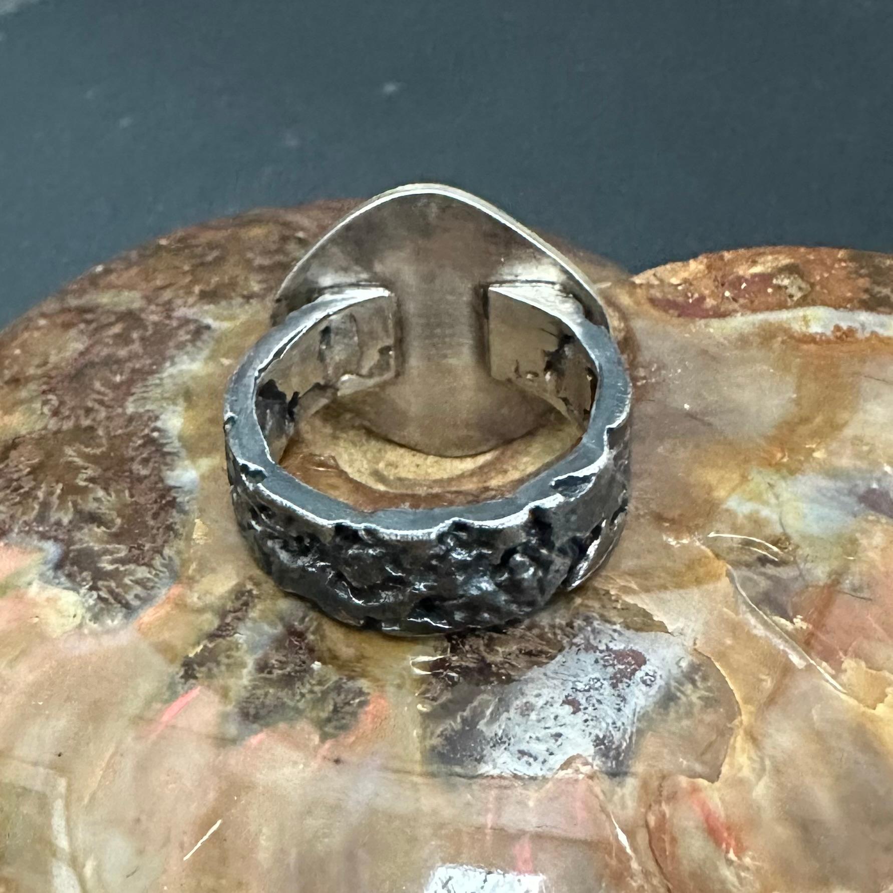 Steven Battelle 11,4 Karat Regenbogen Mondstein 18K Gold/oxidiertes Silber Ring im Angebot 4