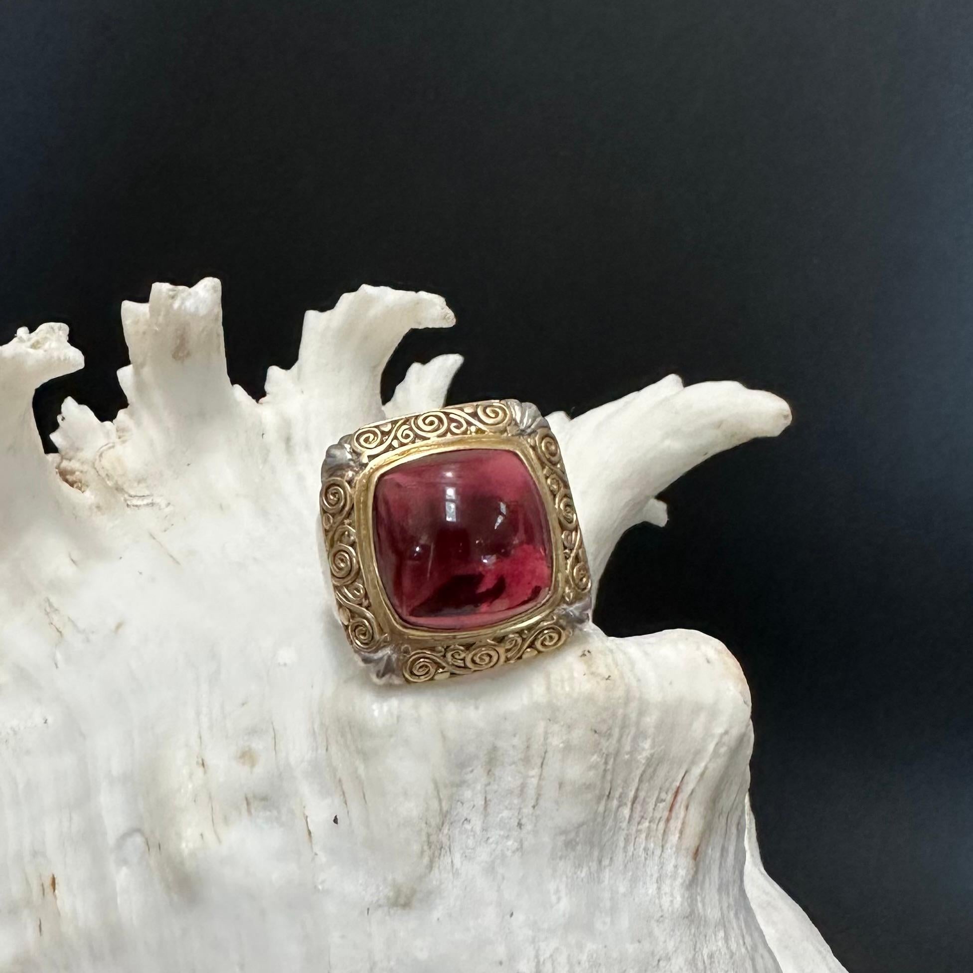Steven Battelle 11.7 Carats Cabochon Pink Tourmaline Sterling 18K Gold Ring For Sale 1