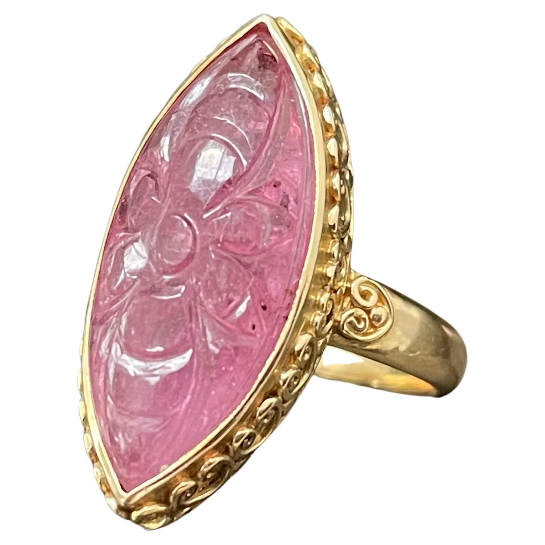 Steven Battelle 11.7 Carats Carved Ruby 18K Gold Ring