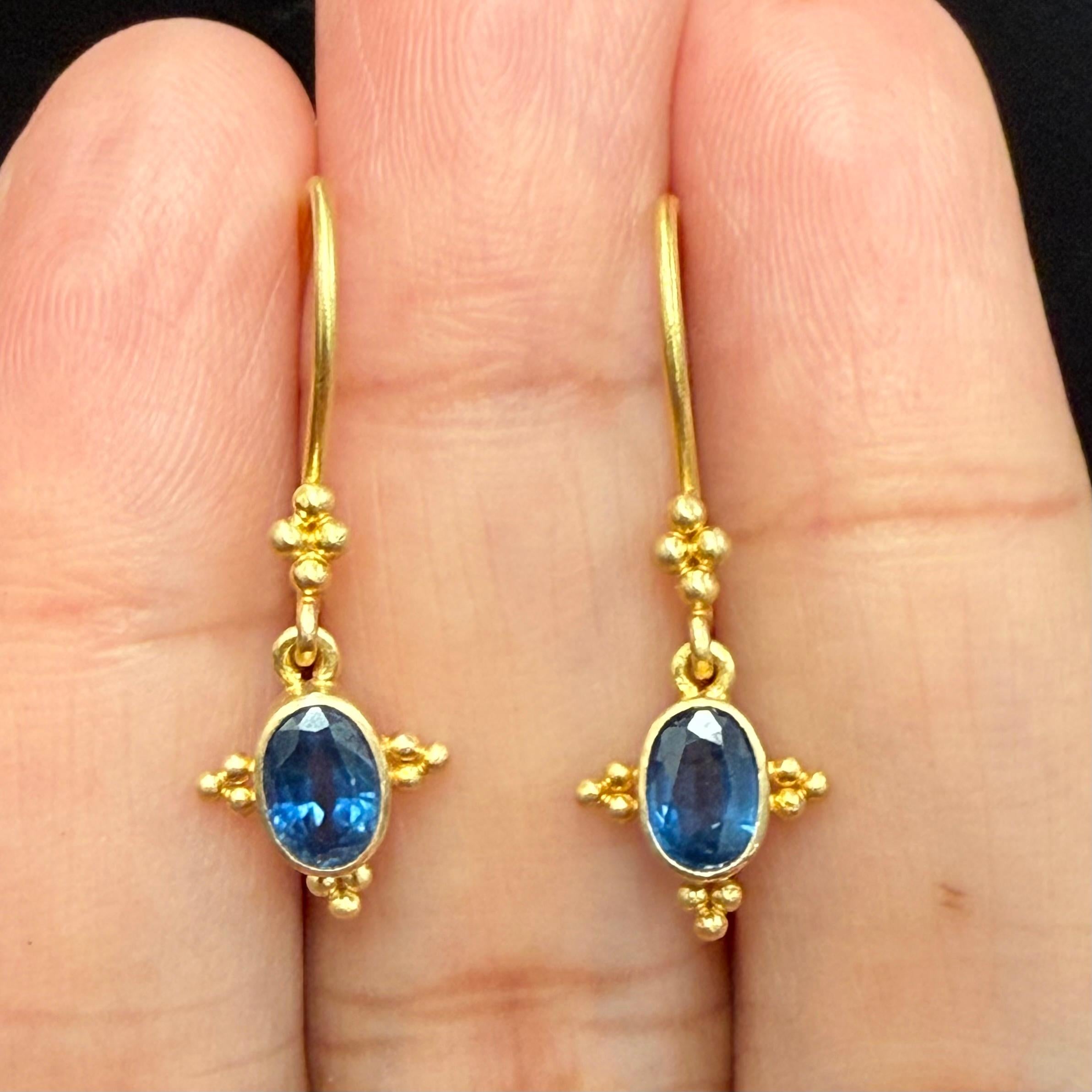 Steven Battelle 1.2 Carats Blue Sapphire 18K Gold Granulated Wire Earrings 6