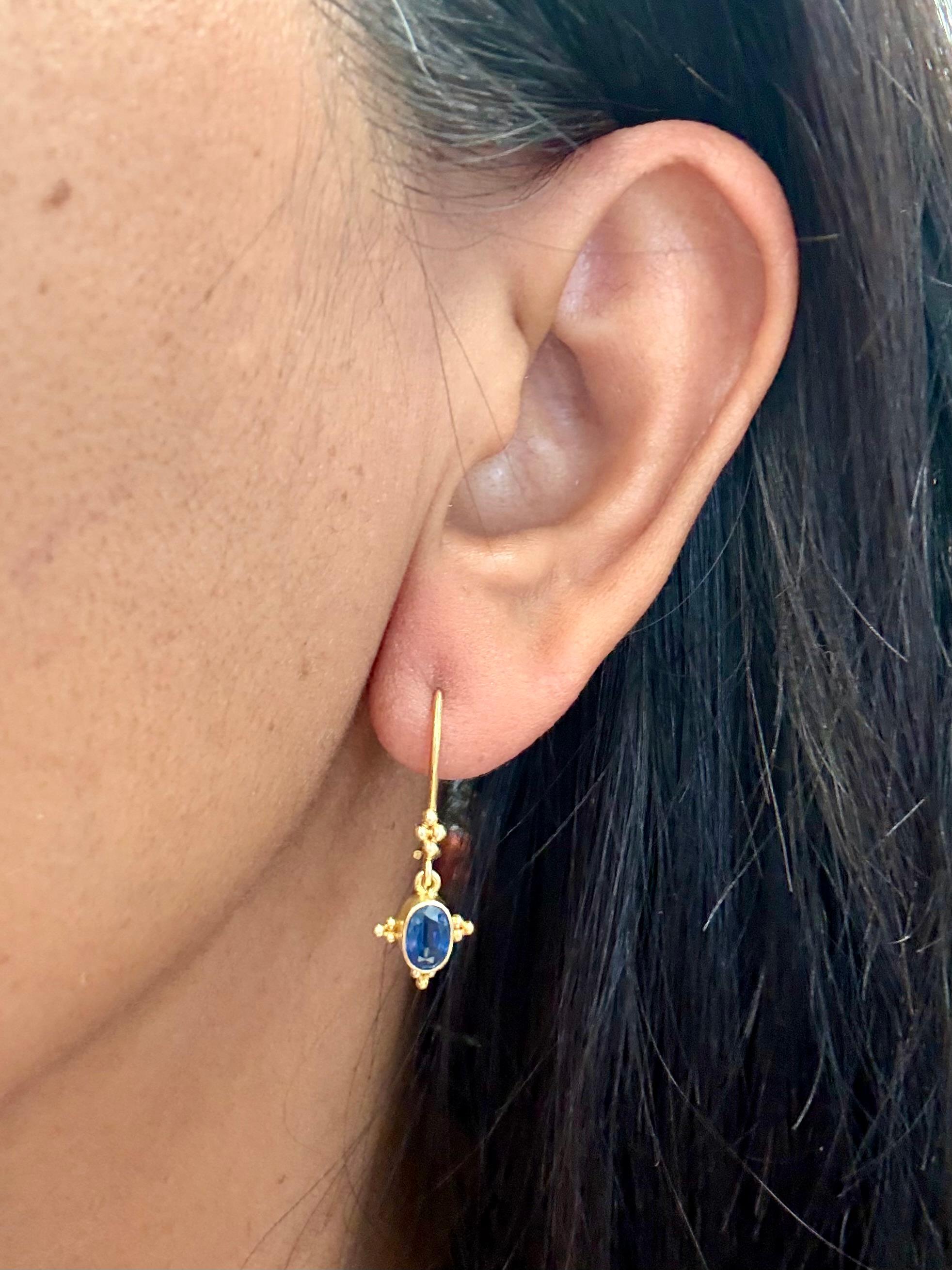 Steven Battelle 1.2 Carats Blue Sapphire 18K Gold Granulated Wire Earrings 8