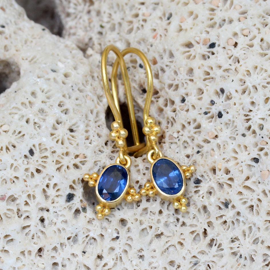 Women's Steven Battelle 1.2 Carats Blue Sapphire 18K Gold Granulated Wire Earrings