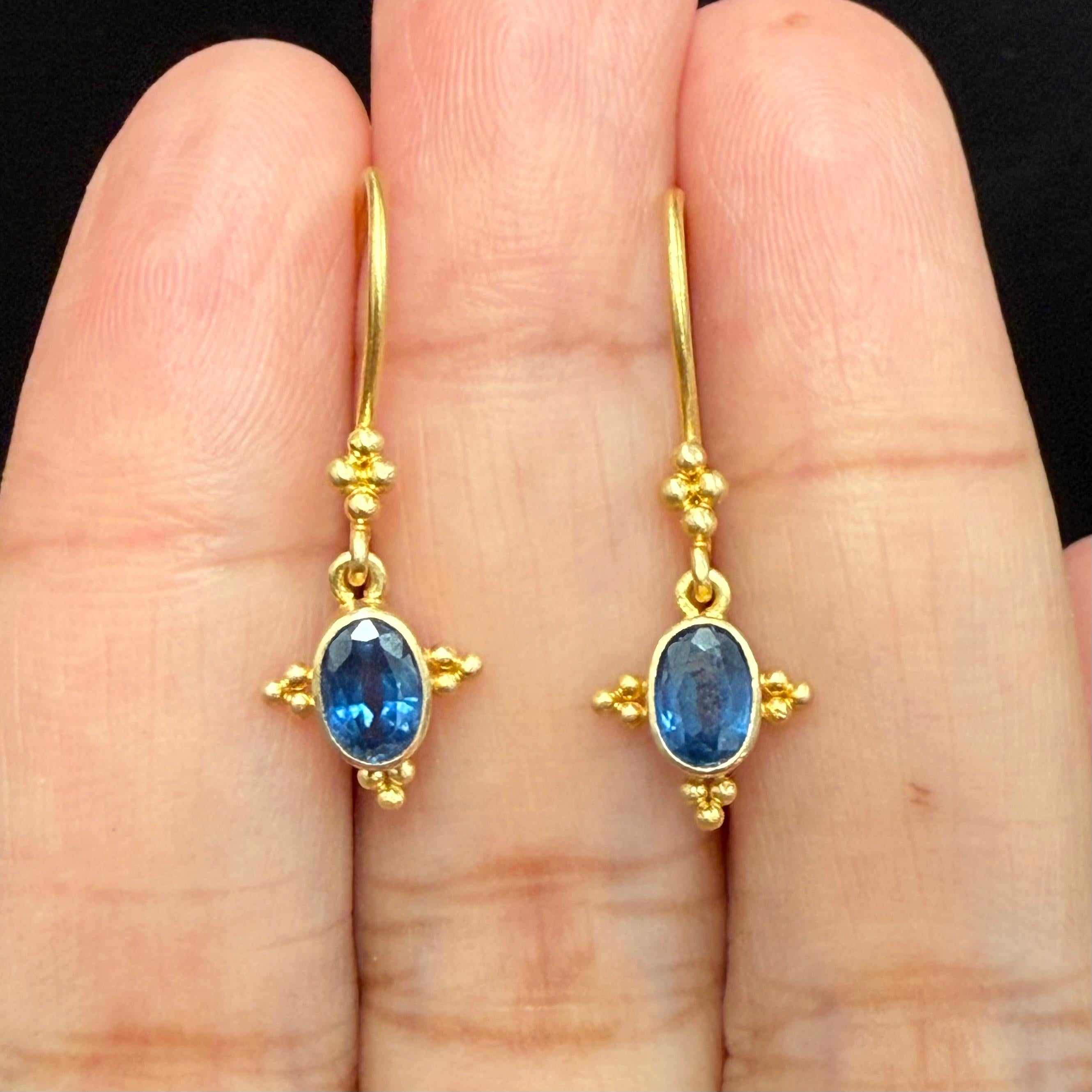 Steven Battelle 1.2 Carats Blue Sapphire 18K Gold Granulated Wire Earrings 2