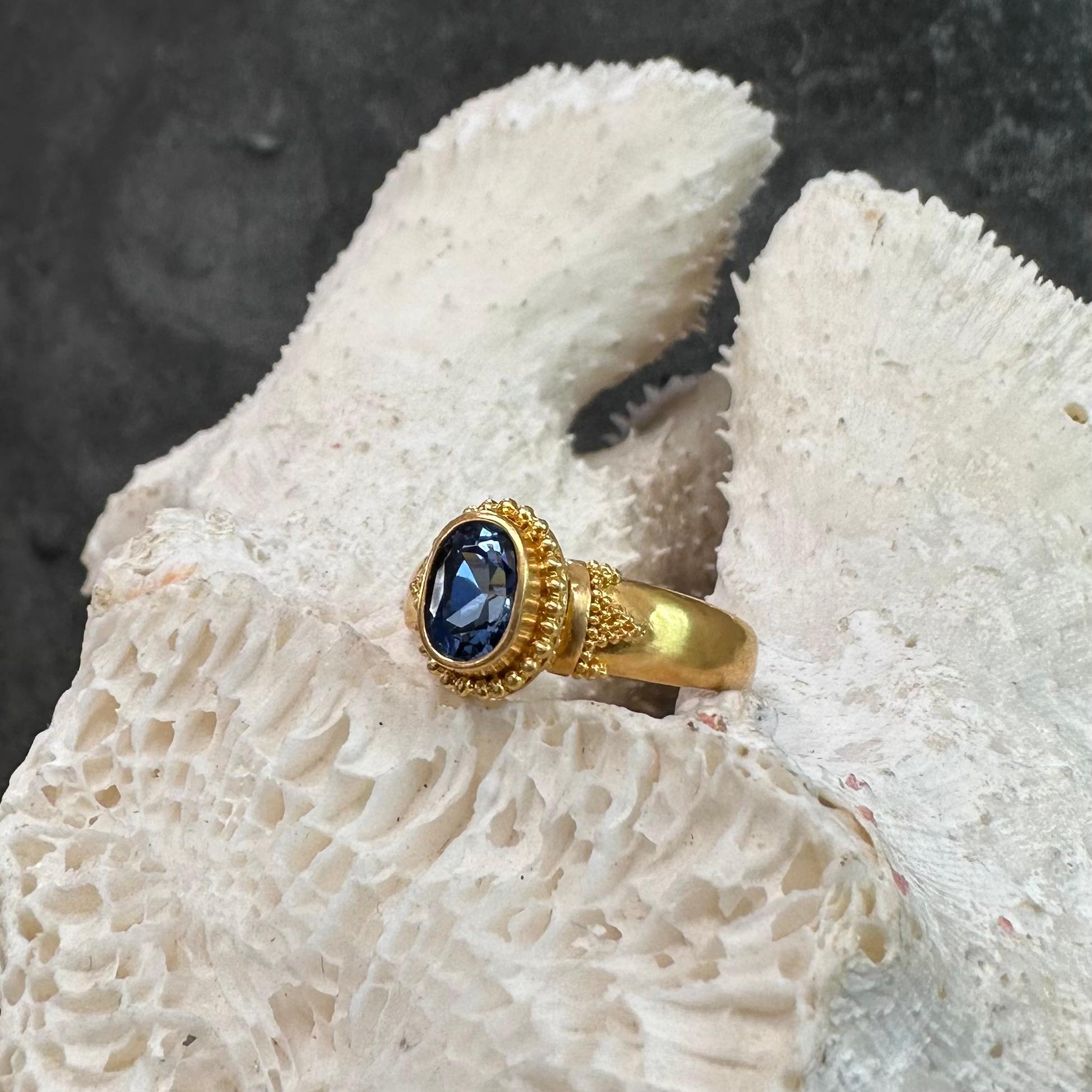 Steven Battelle 1.2 Carats Blue Sapphire 22K Gold Ring  For Sale 5