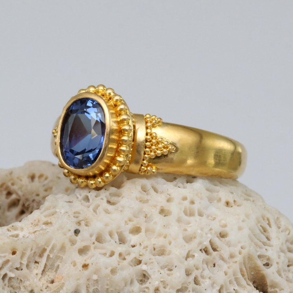 Steven Battelle 1.2 Carats Blue Sapphire 22K Gold Ring  In New Condition For Sale In Soquel, CA